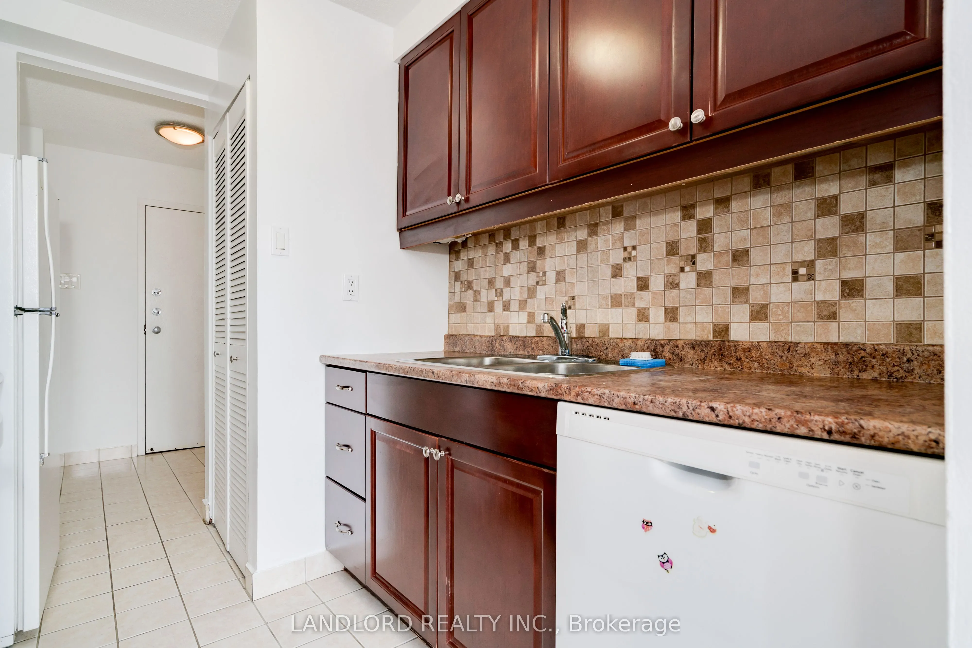86 Gerrard Street E, #14E