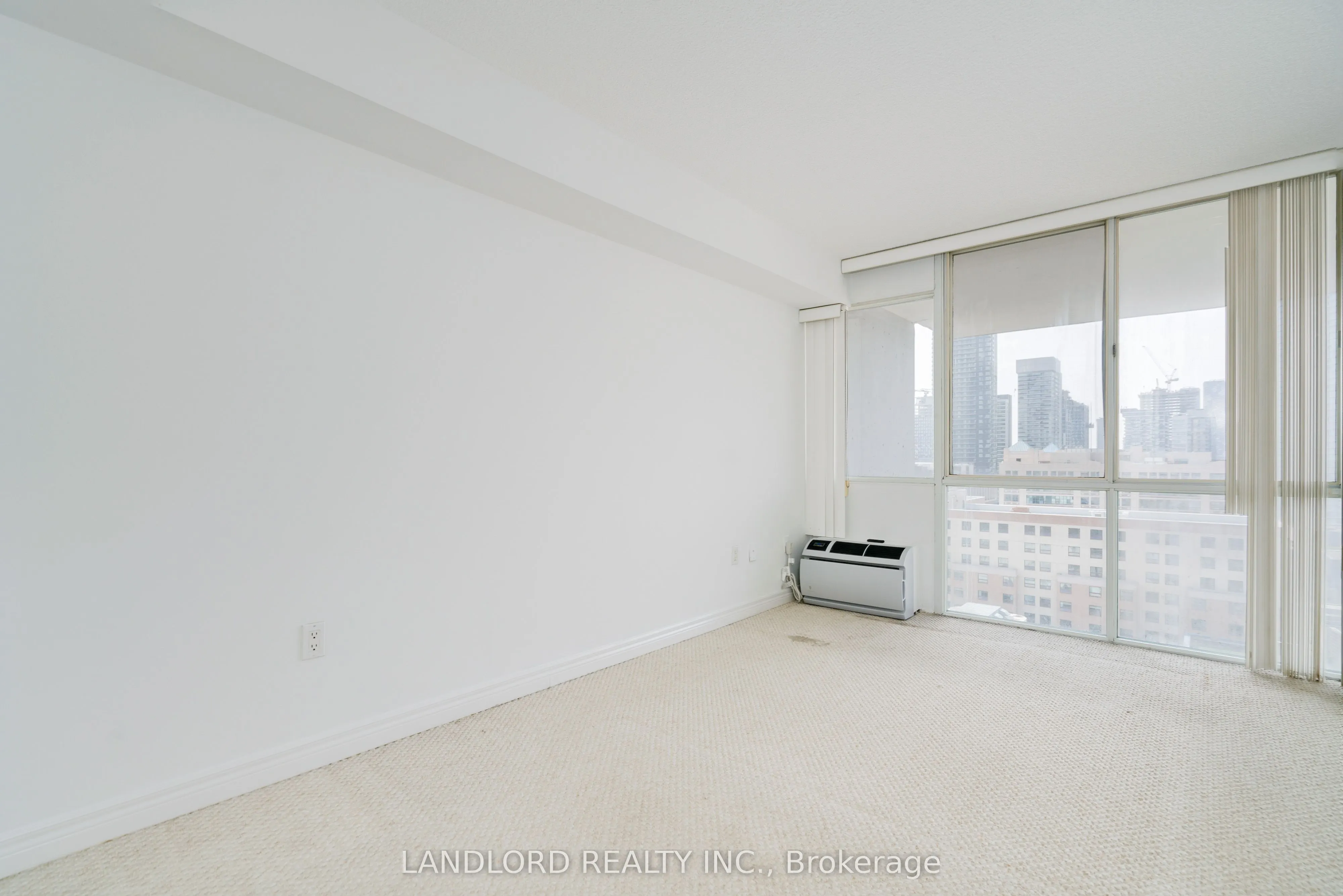 86 Gerrard Street E, #14E