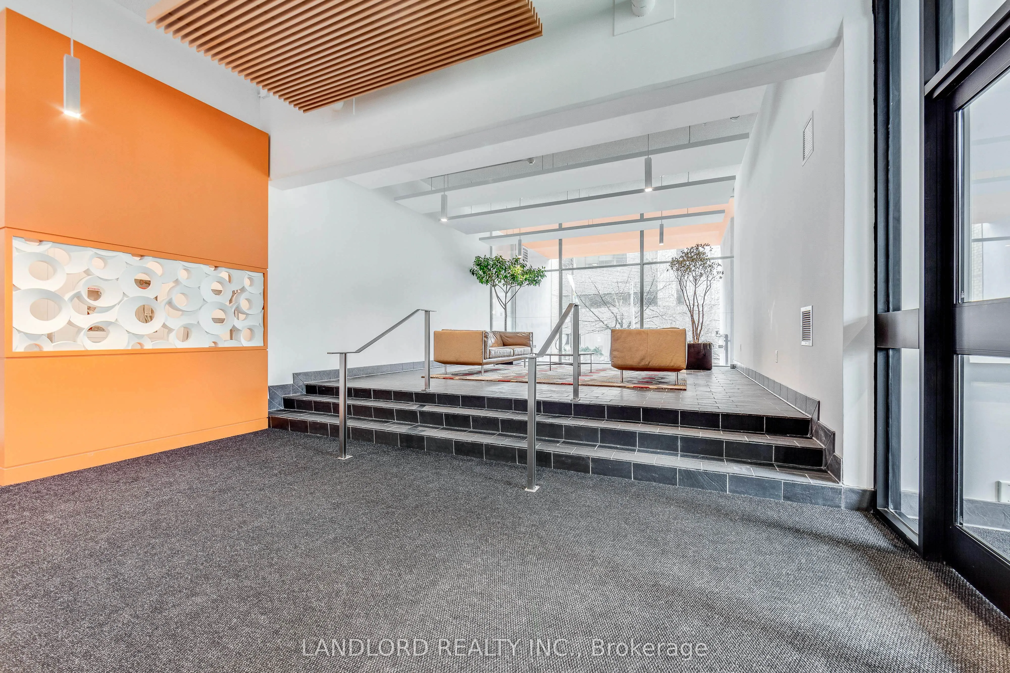 86 Gerrard Street E, #14E