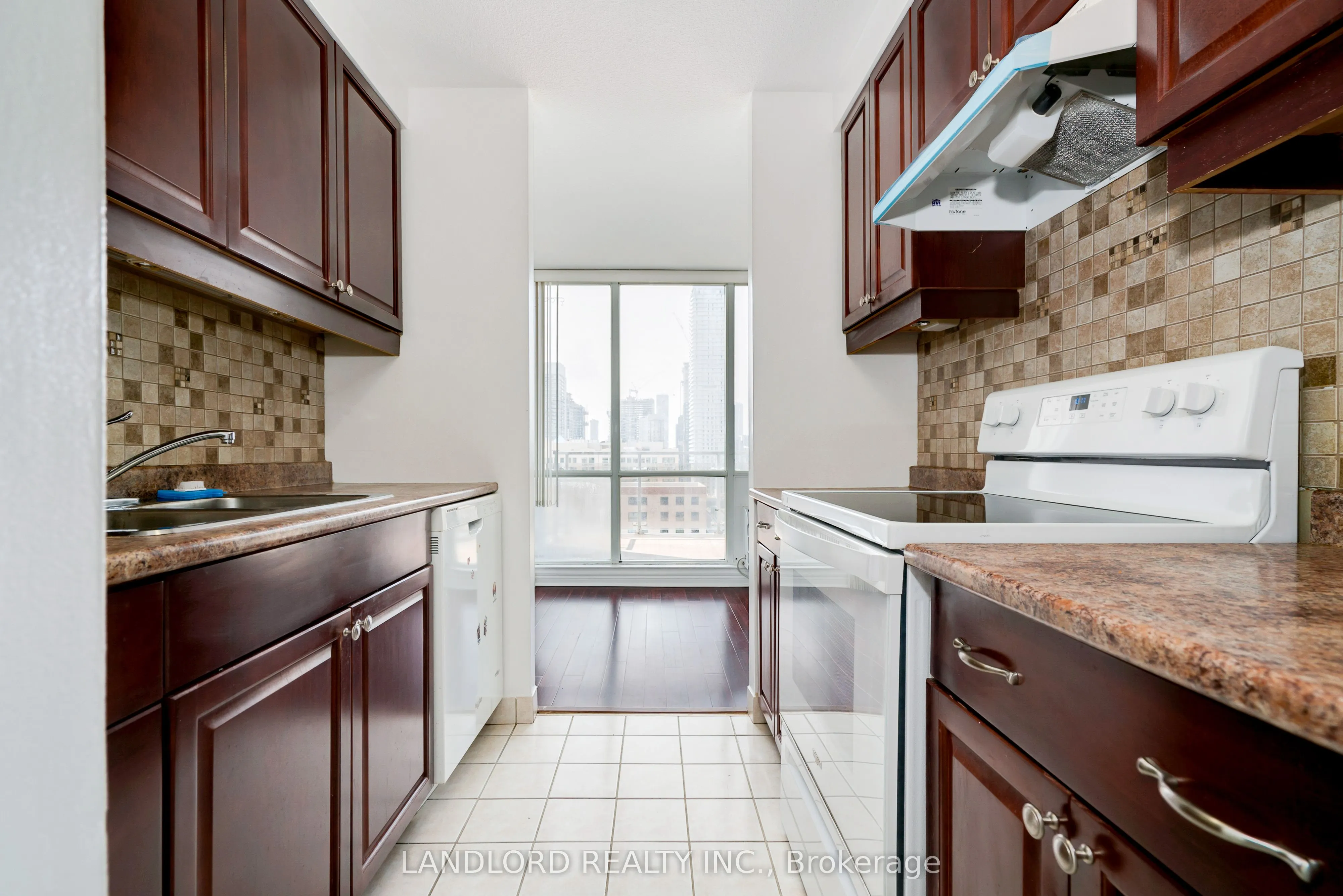 86 Gerrard Street E, #14E