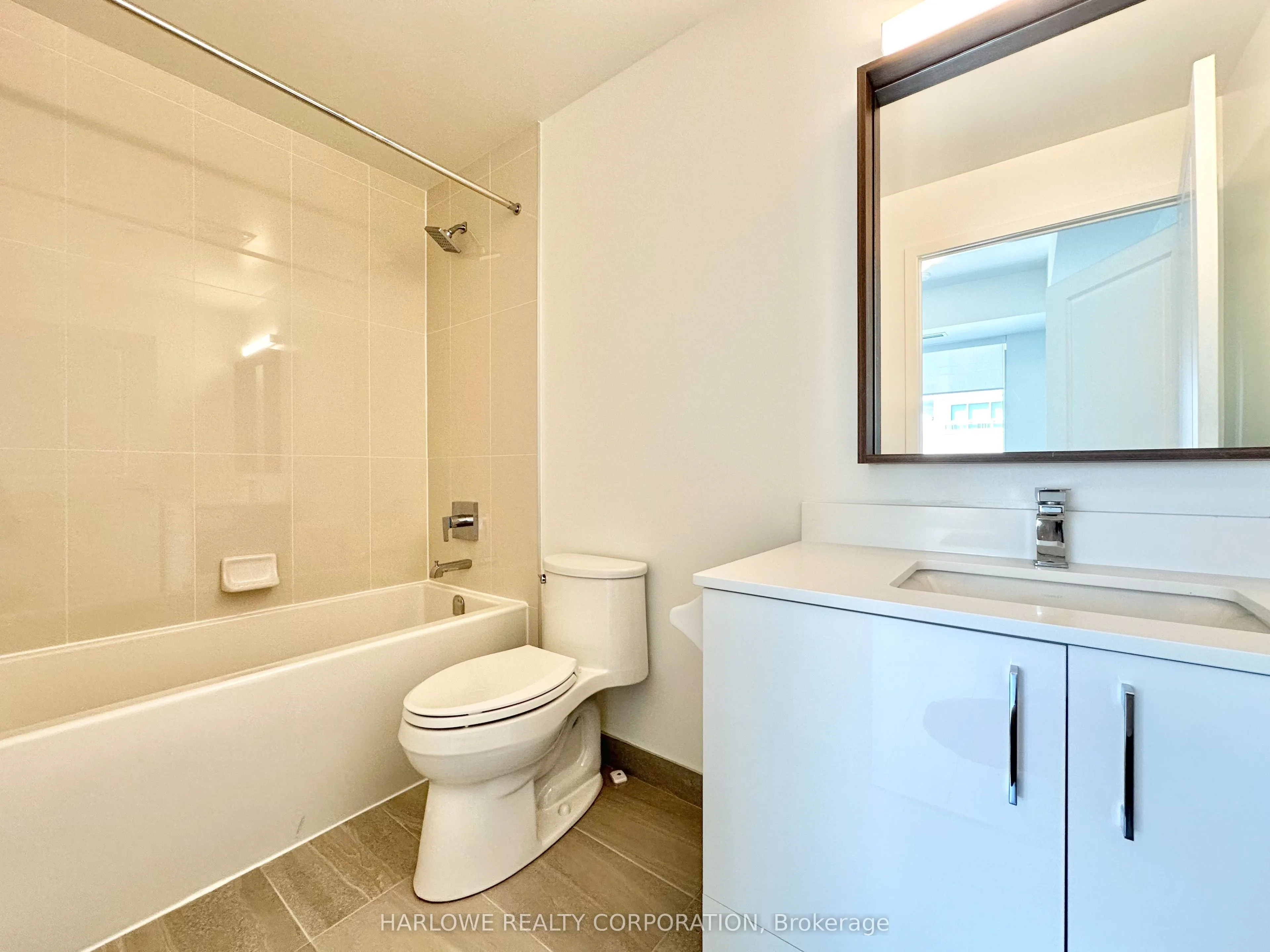 543 Richmond Street W, #608