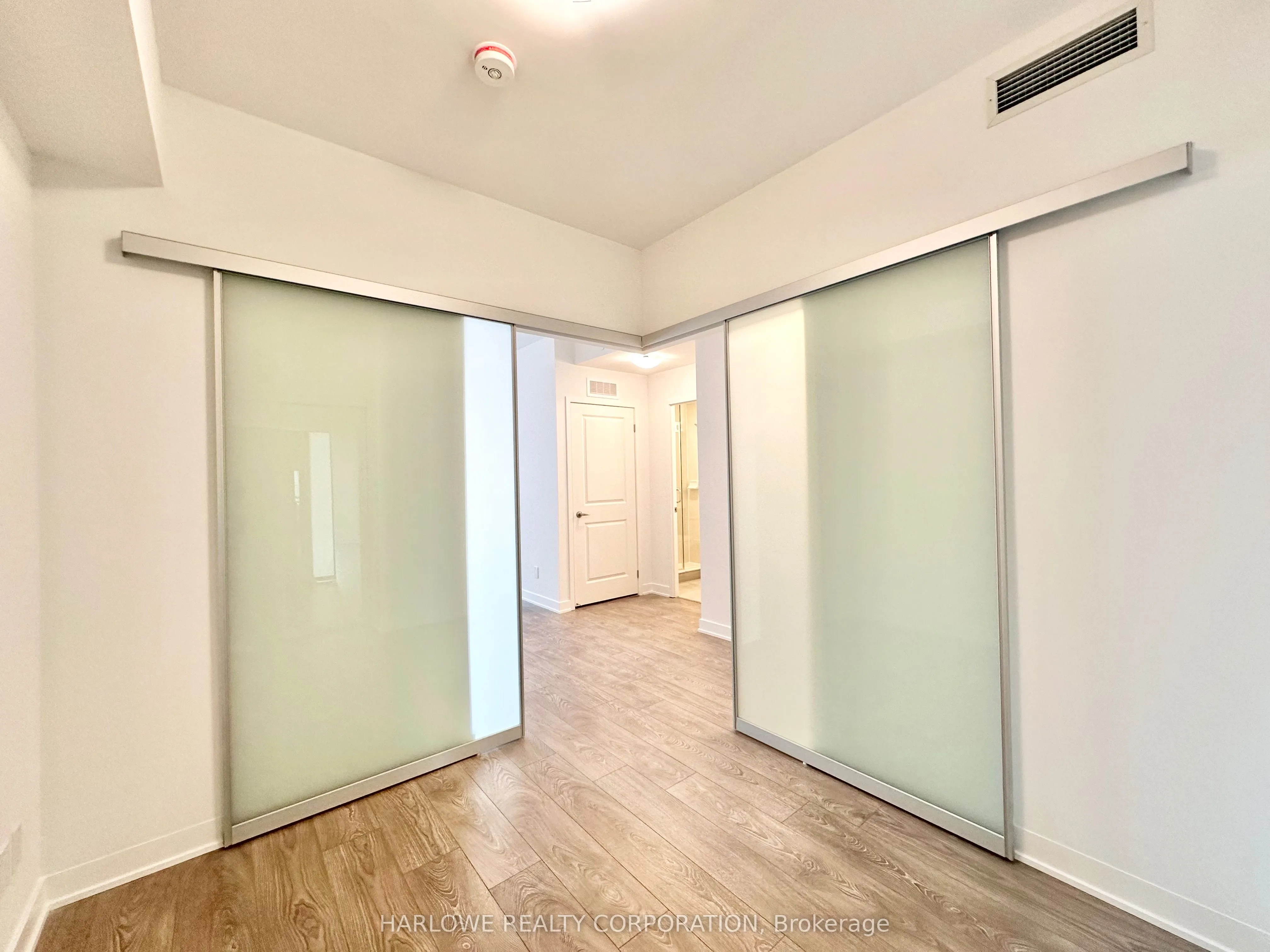 543 Richmond Street W, #608
