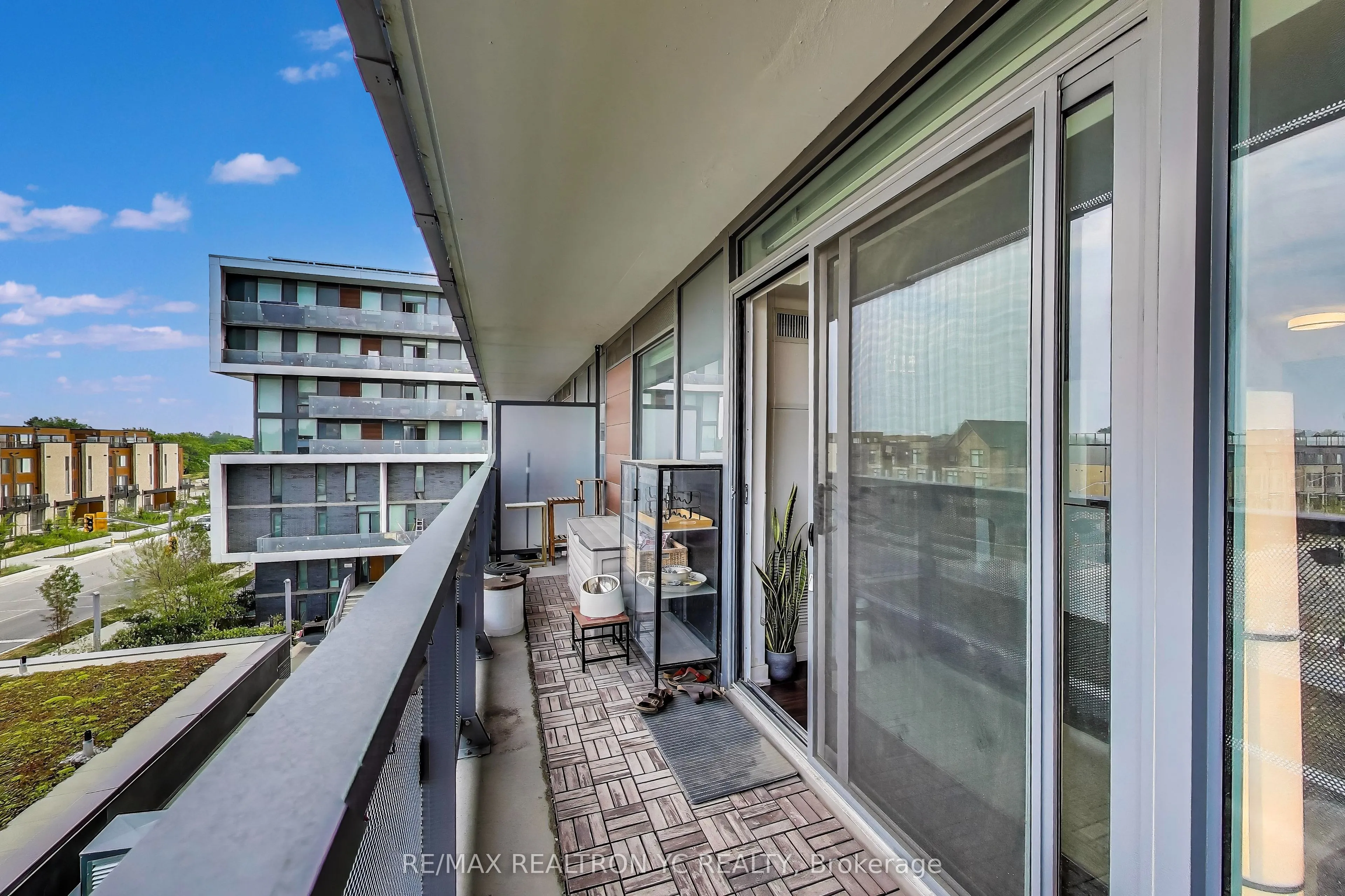 120 Varna Drive, #520