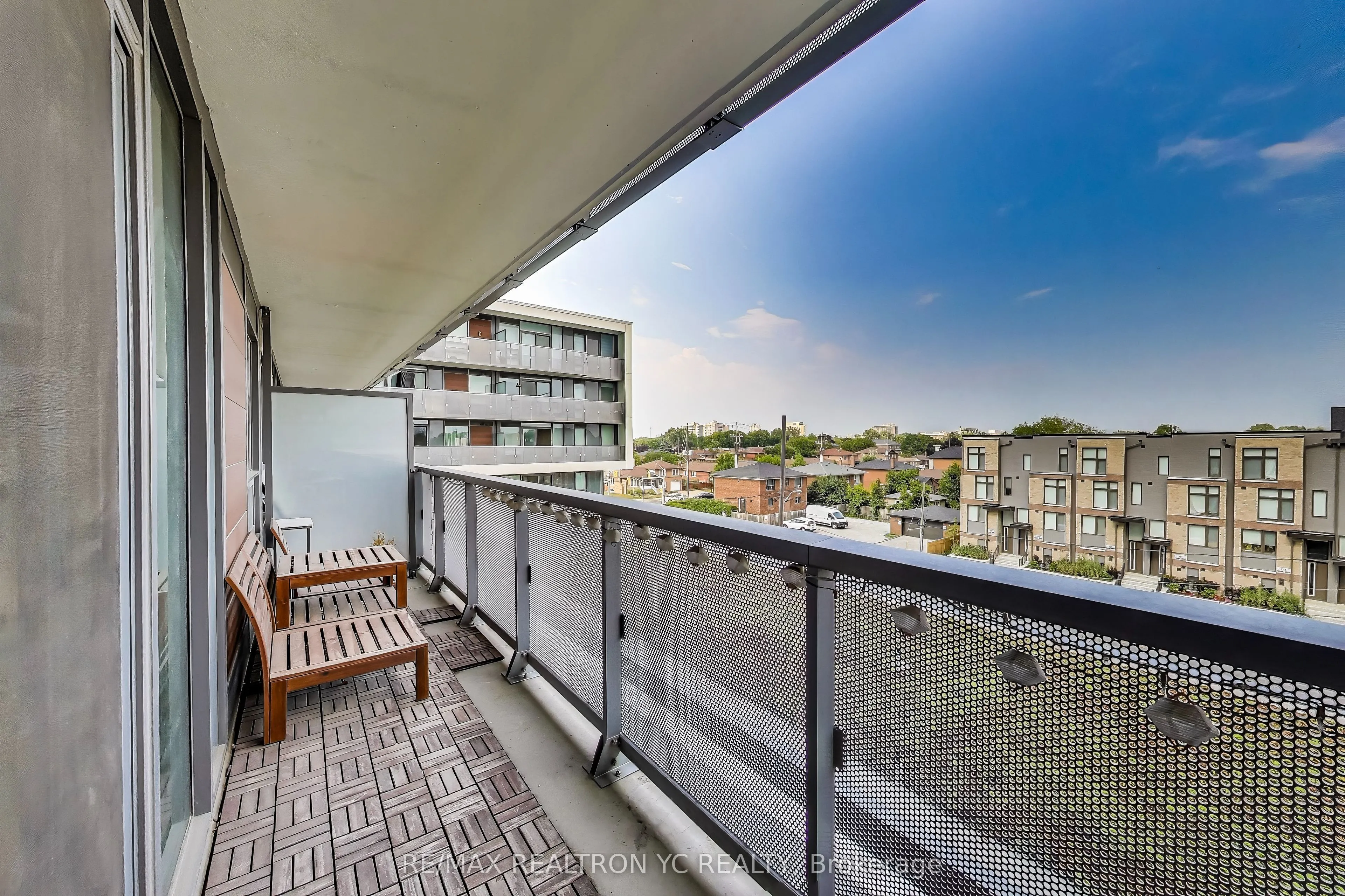 120 Varna Drive, #520
