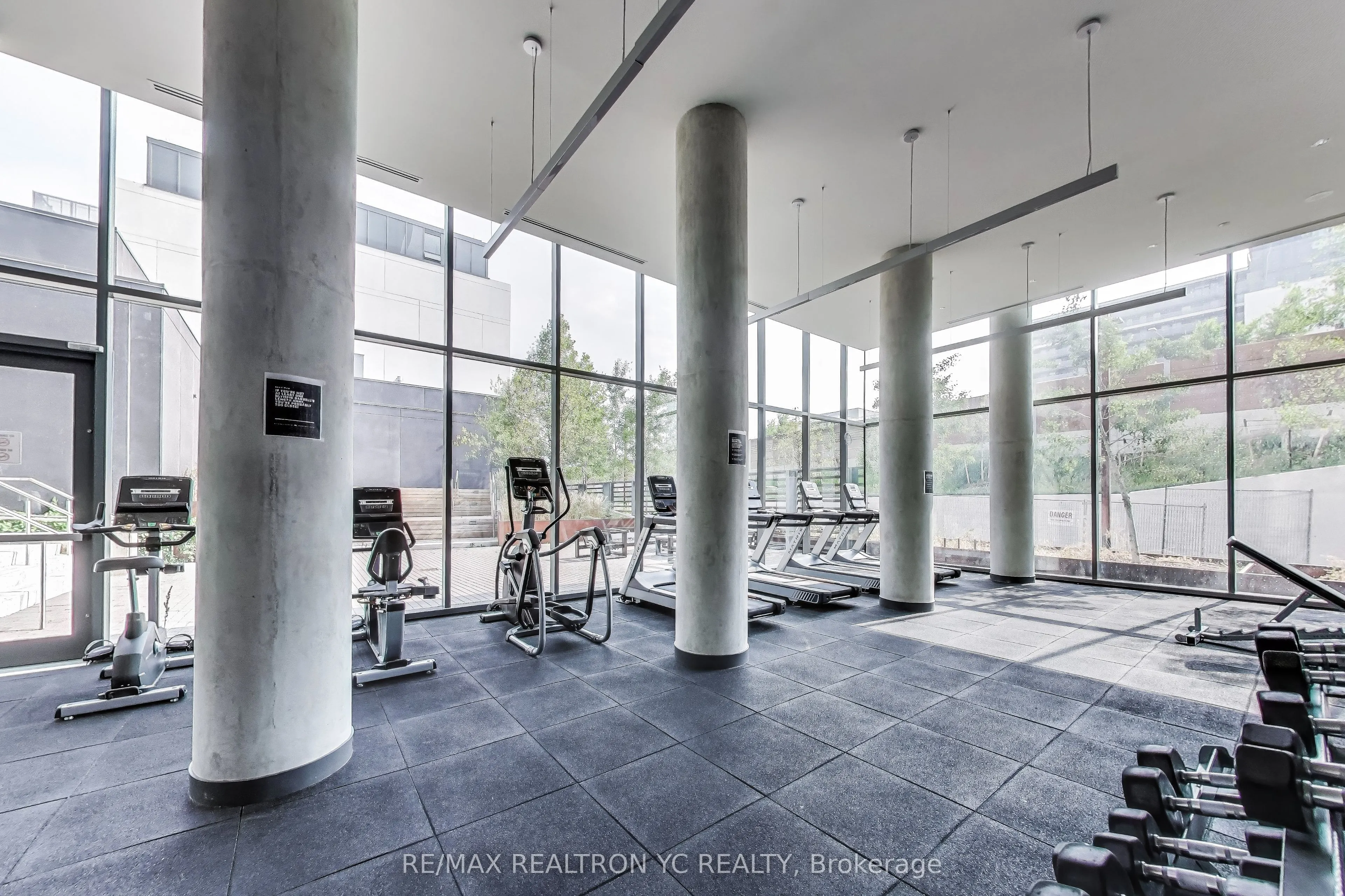 120 Varna Drive, #520
