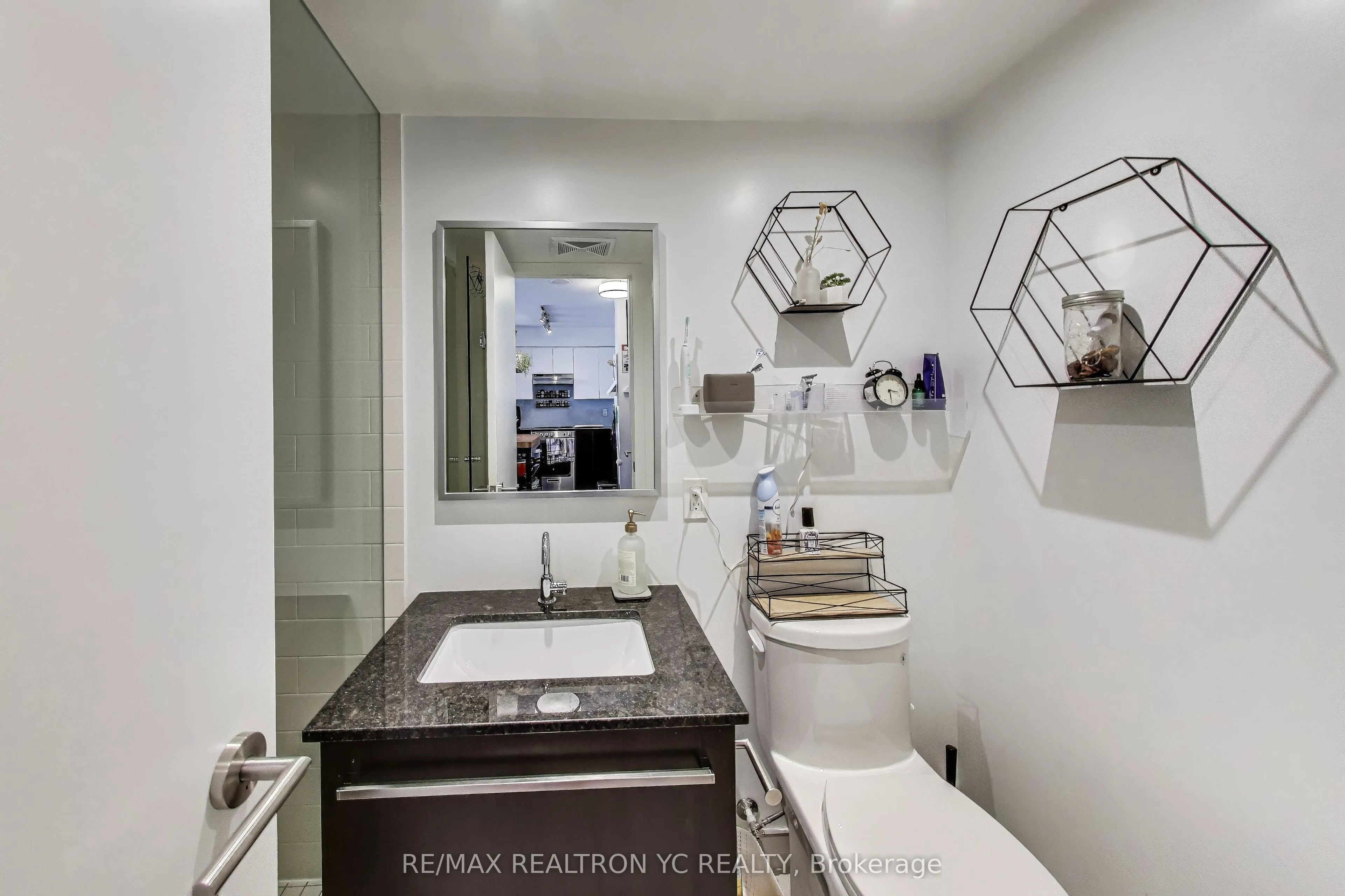 120 Varna Drive, #520