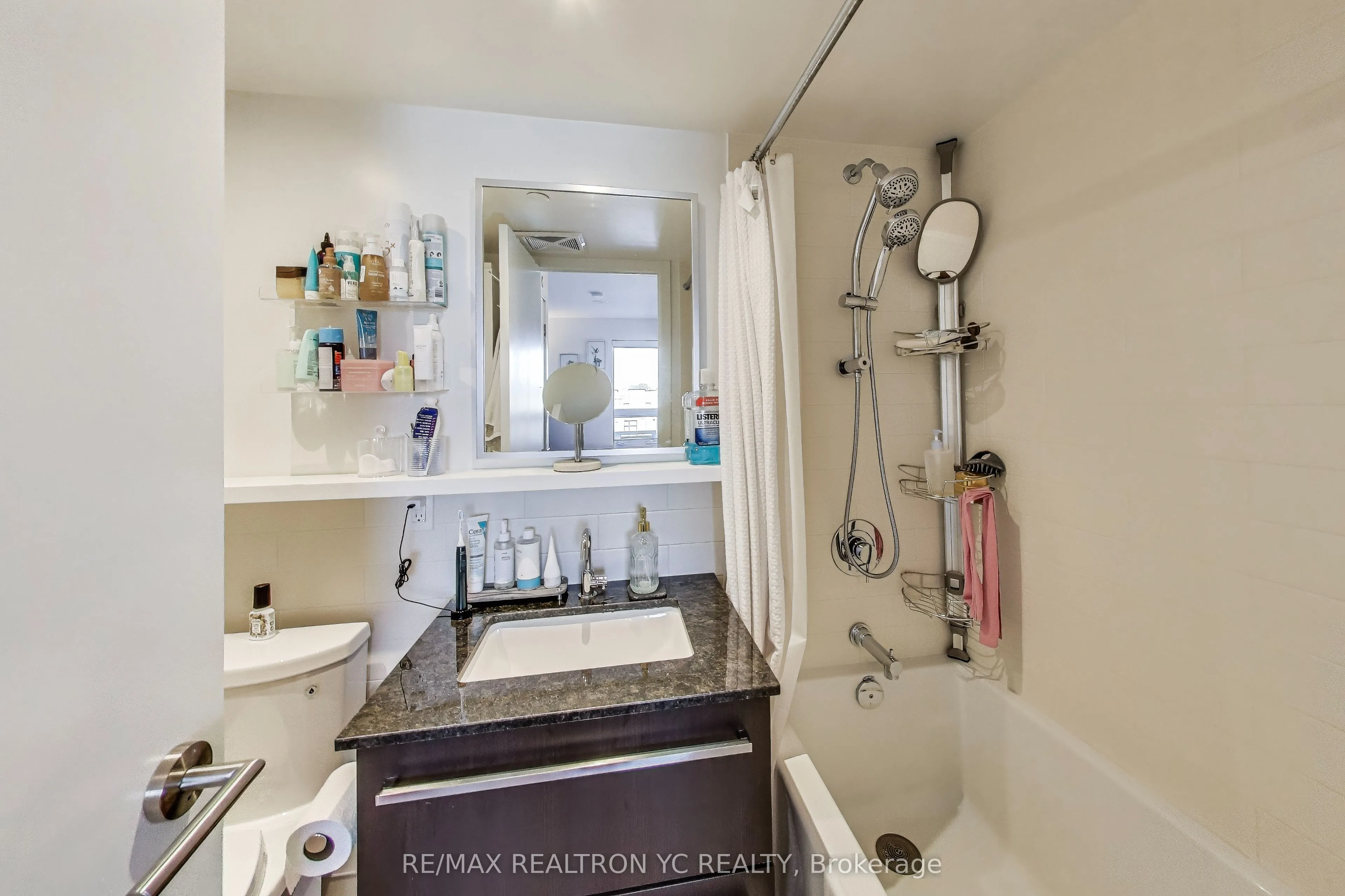 120 Varna Drive, #520