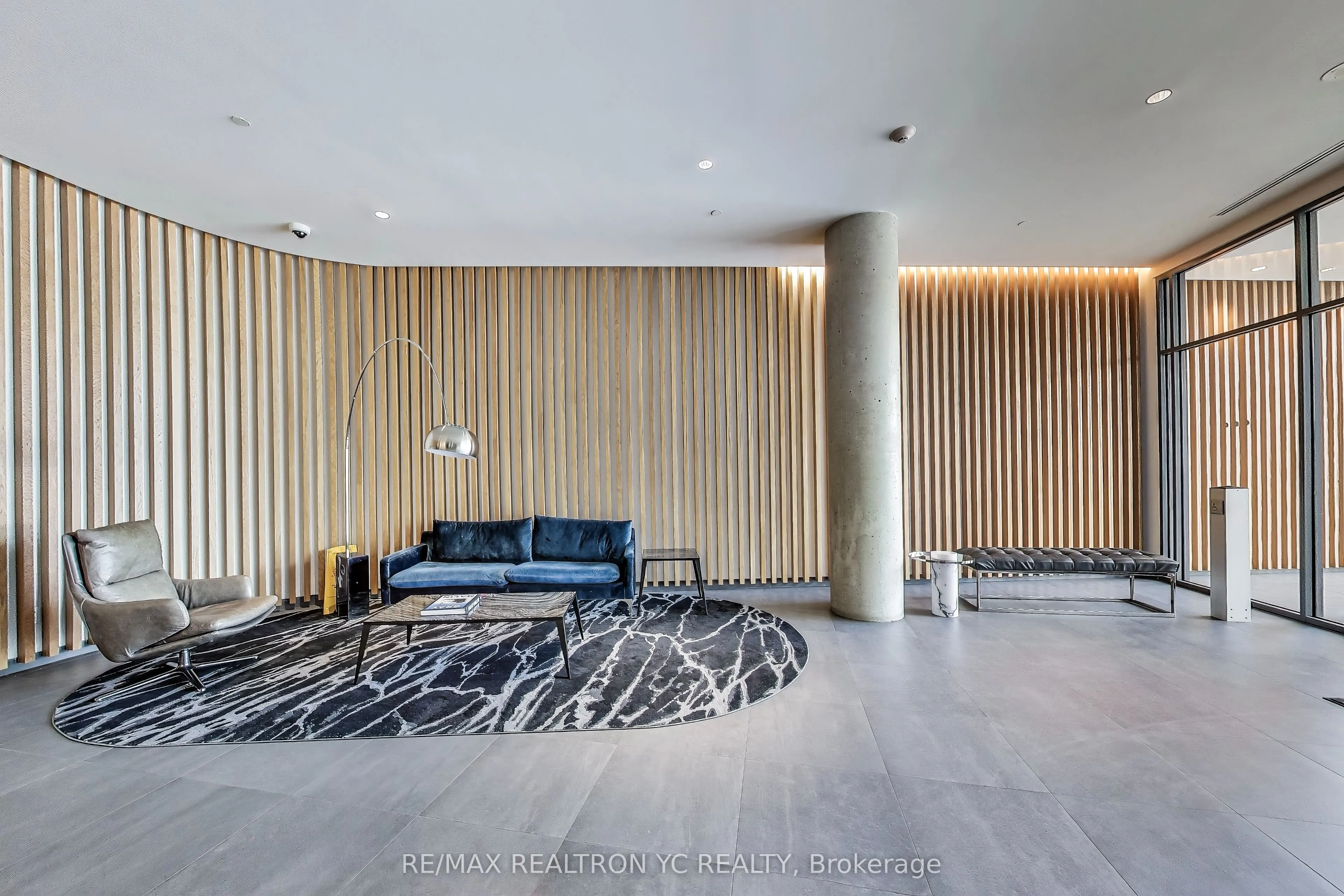 120 Varna Drive, #520