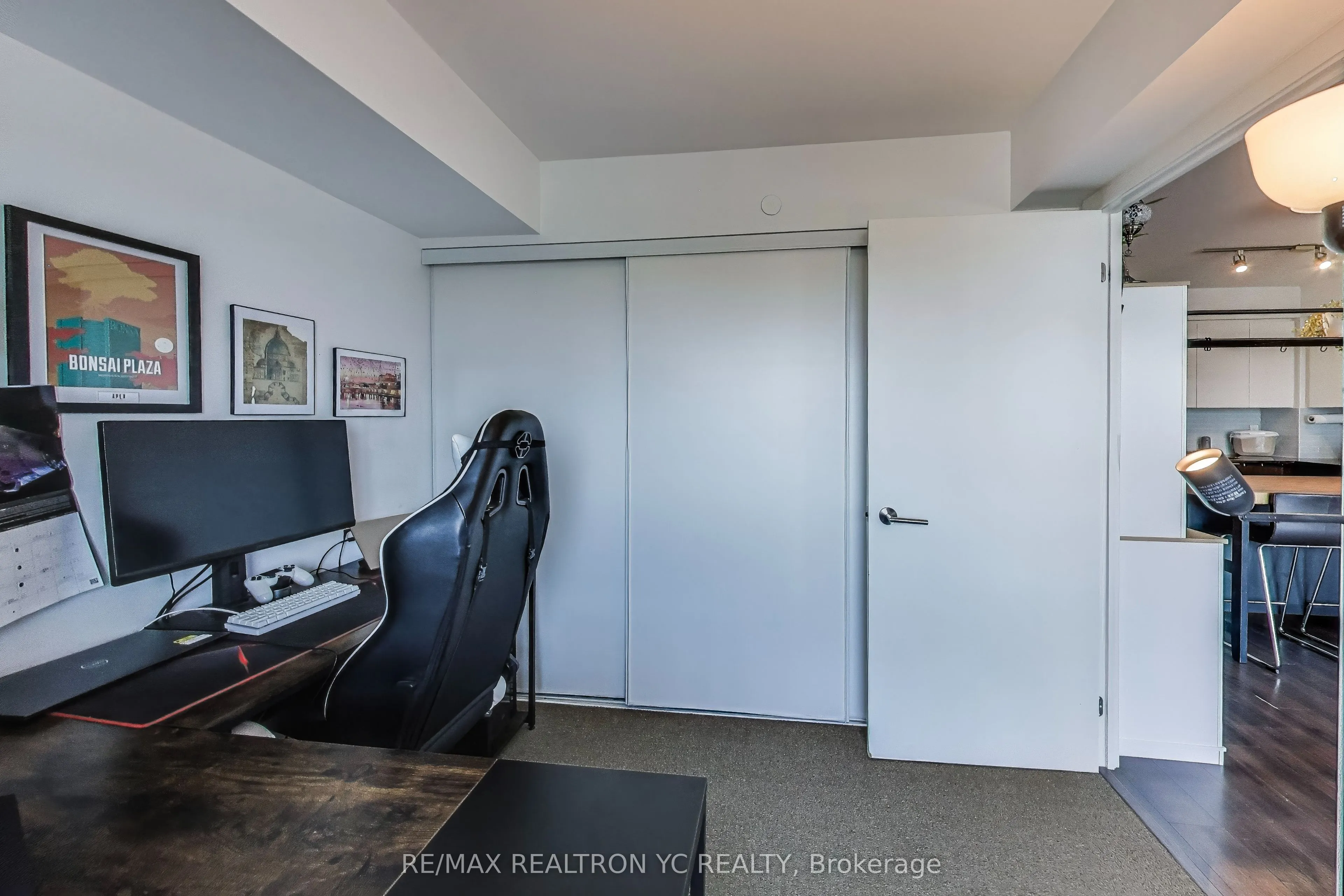 120 Varna Drive, #520