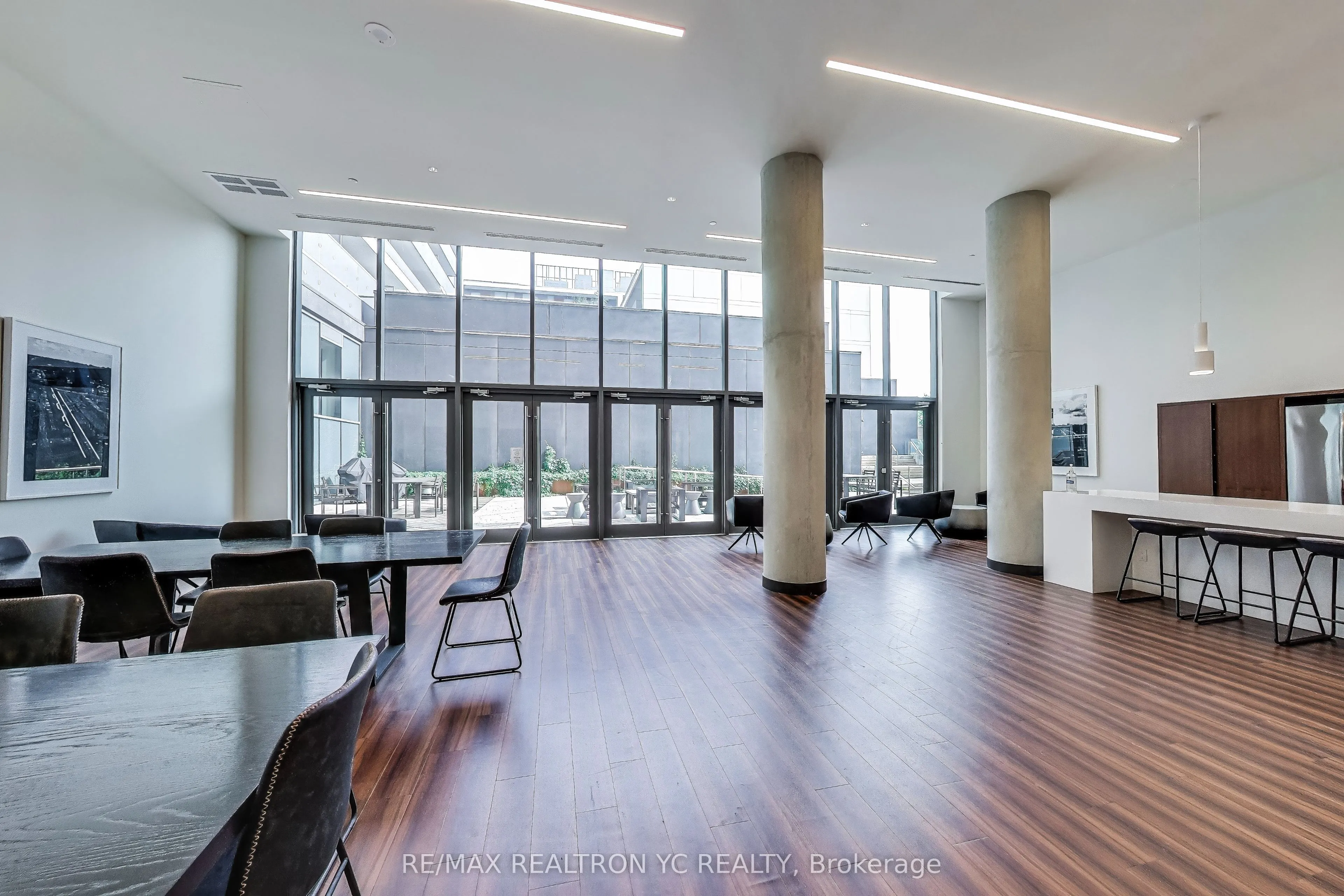 120 Varna Drive, #520