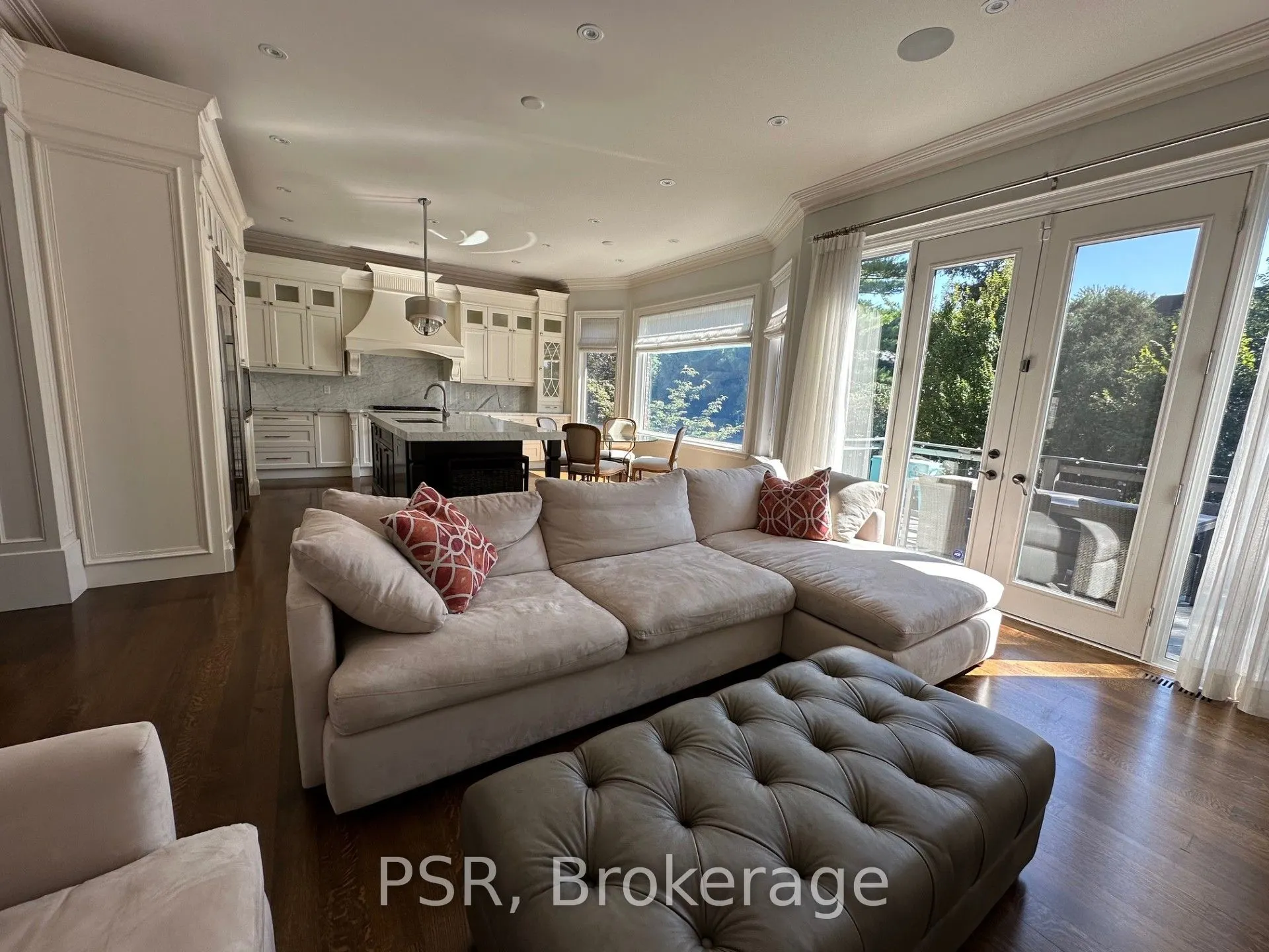 633 St Germain Avenue