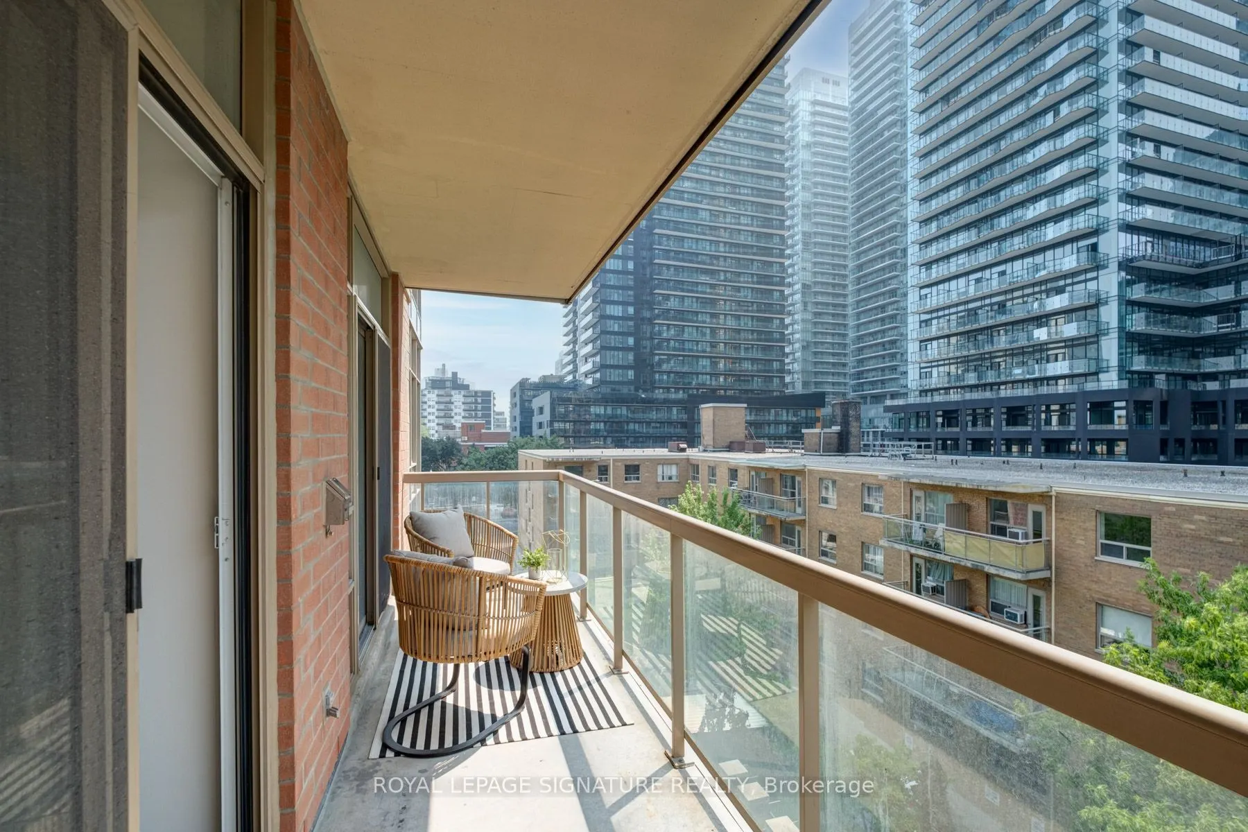 900 Mount Pleasant Road, #502