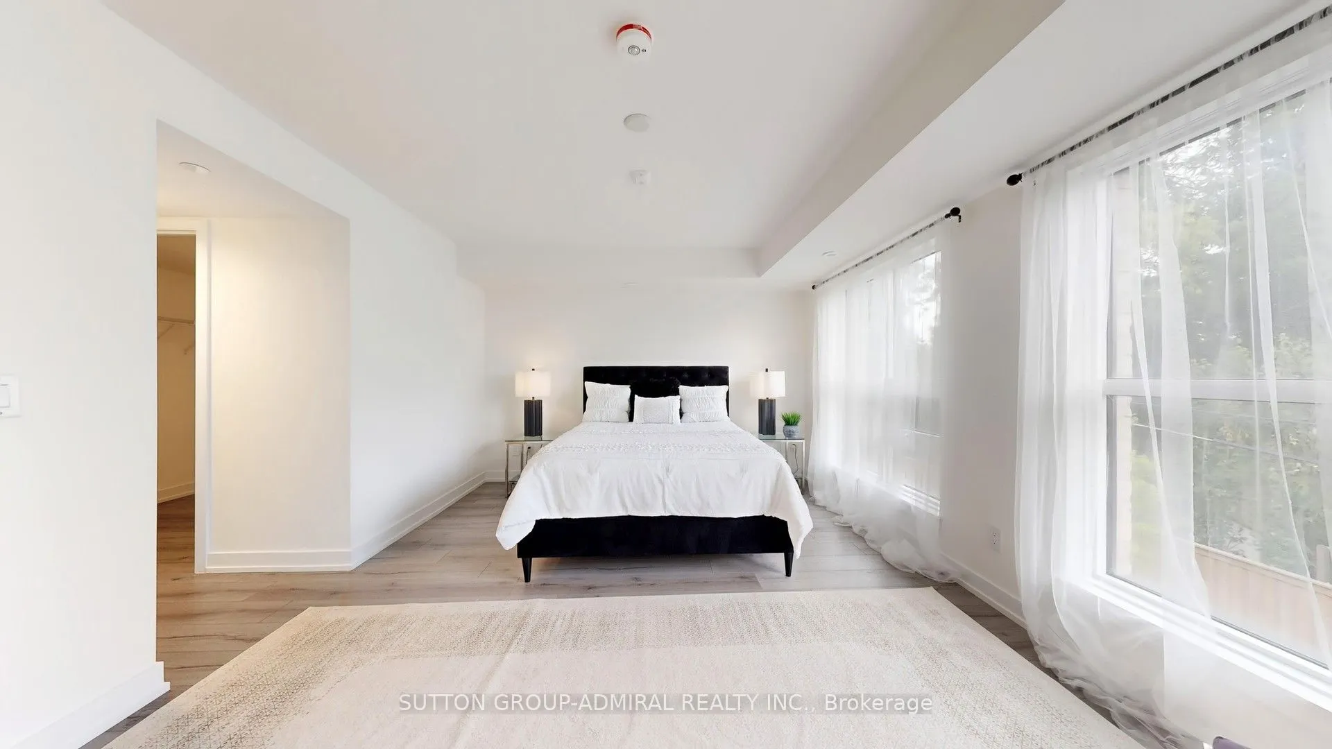 851 Sheppard Avenue W, #TH20