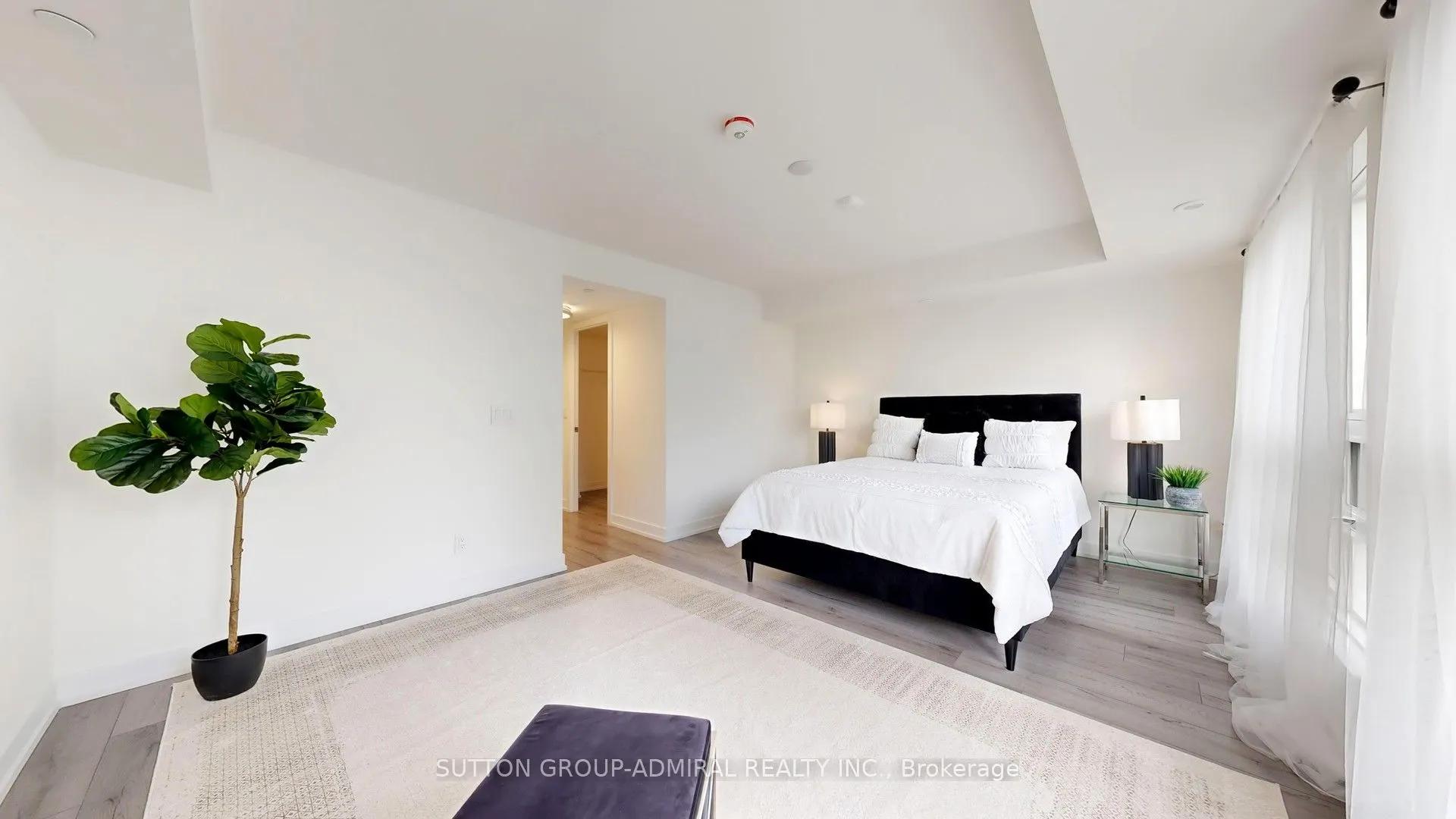 851 Sheppard Avenue W, #TH20