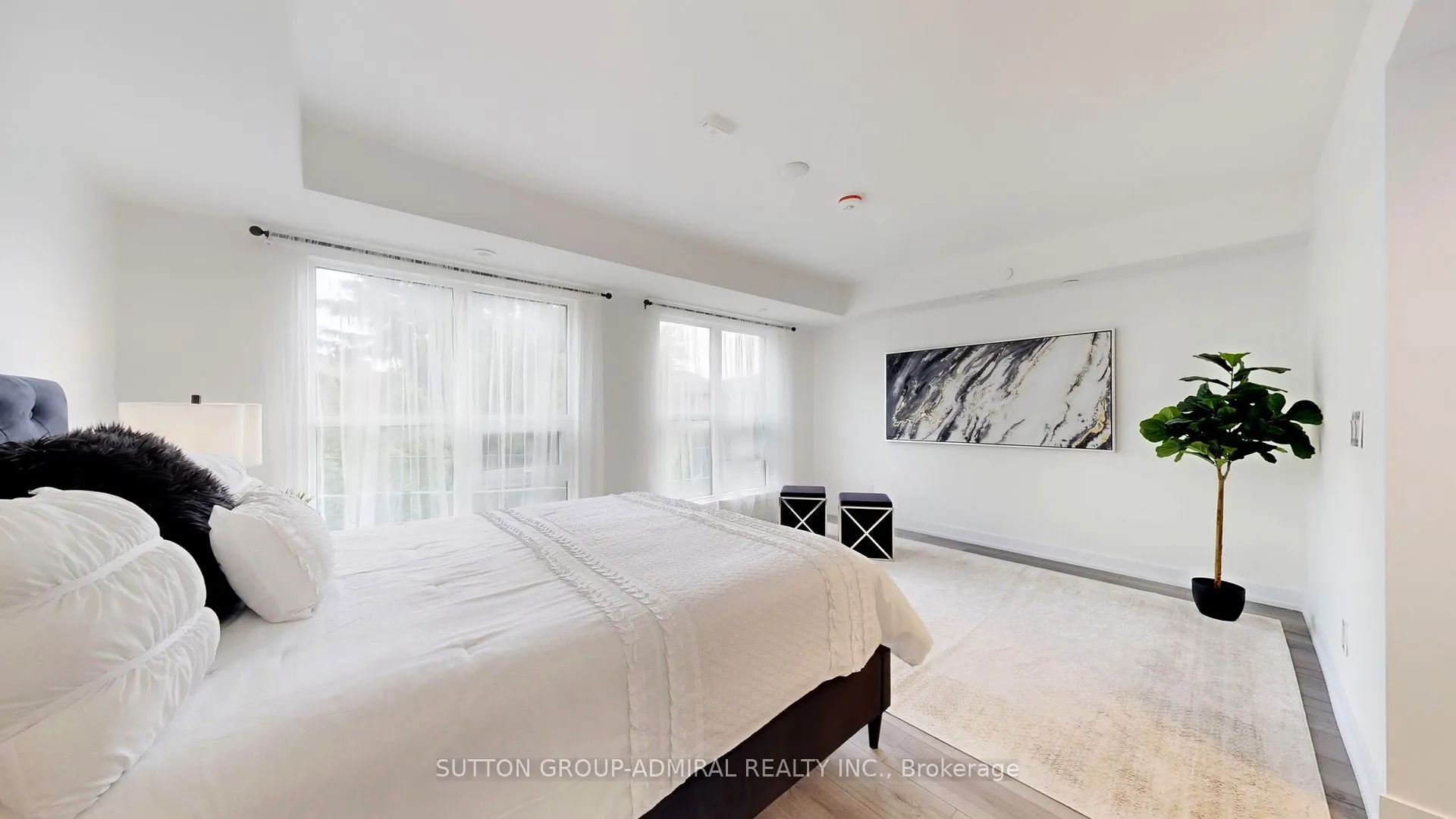 851 Sheppard Avenue W, #TH20