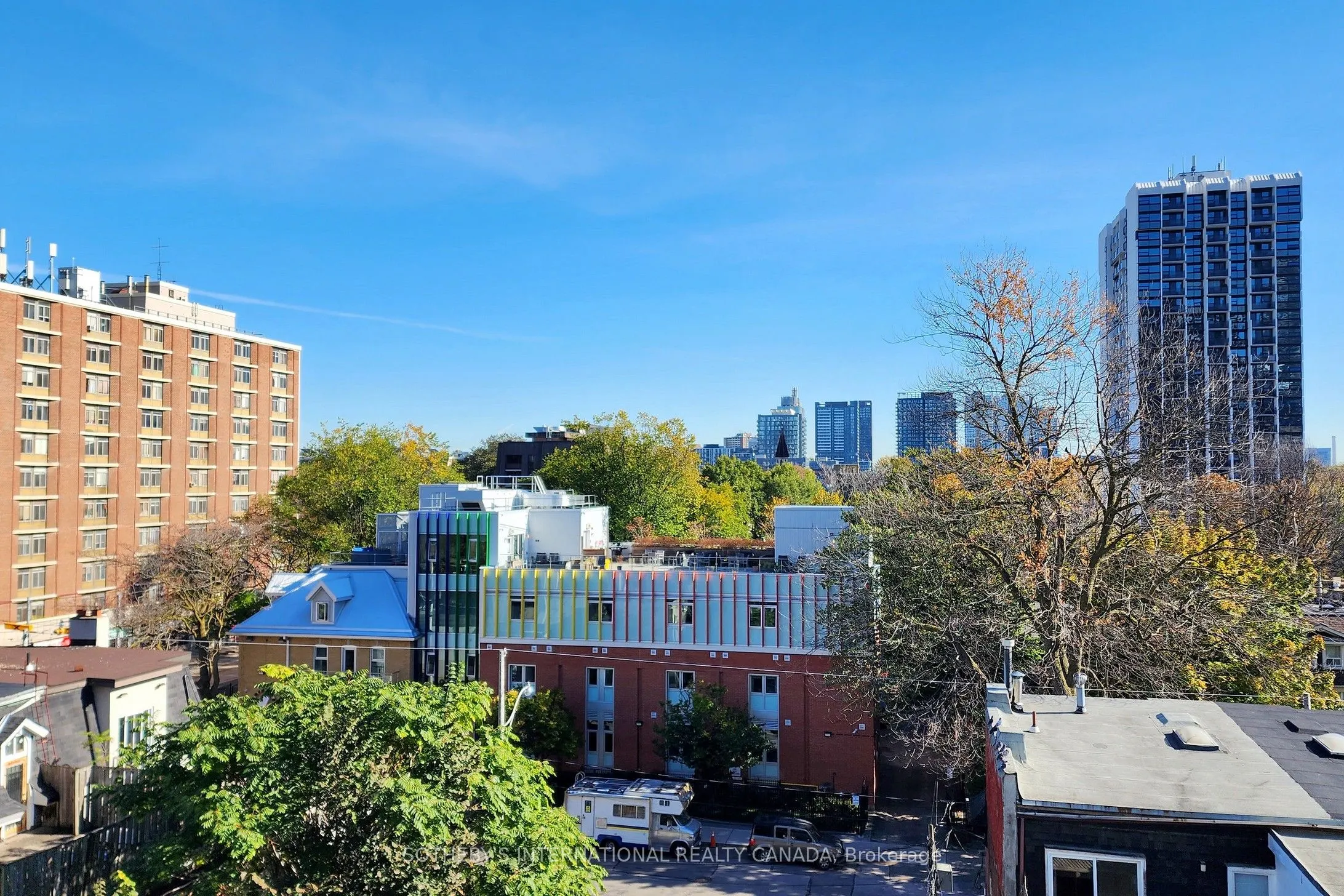 219 Dundas Street E, #612