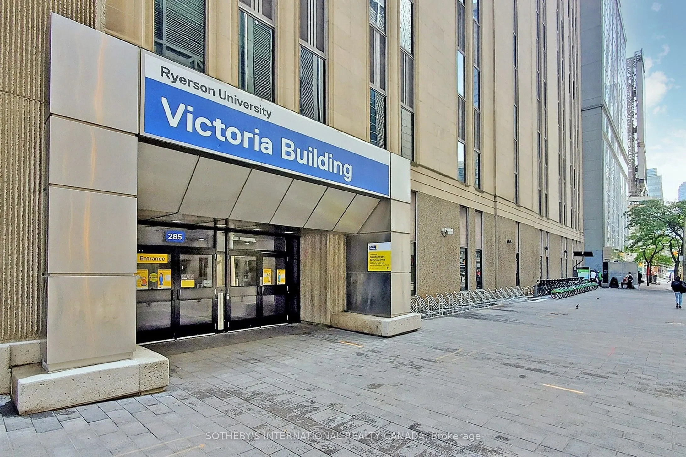 219 Dundas Street E, #612