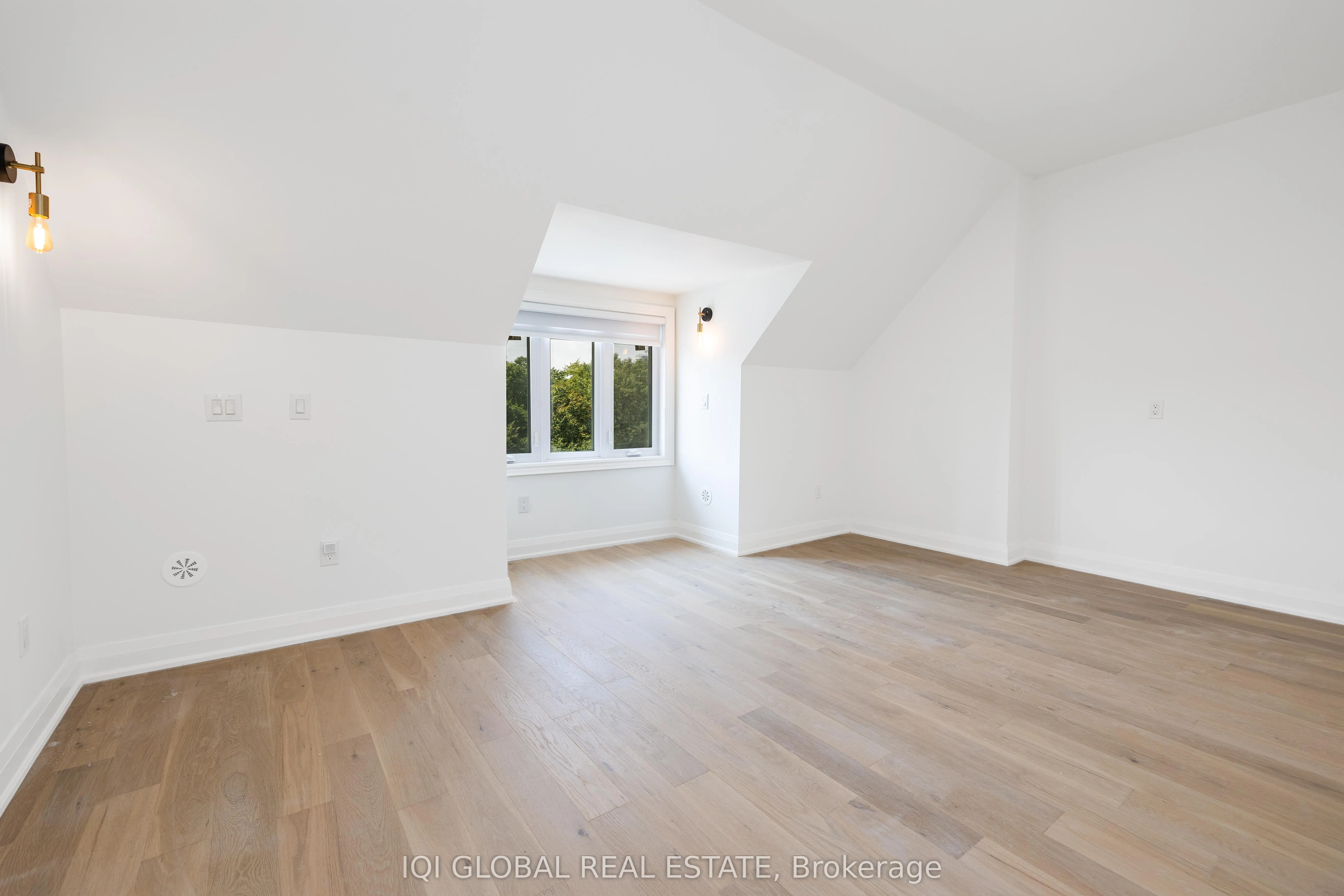 475 Ossington Avenue, #UpperFloor