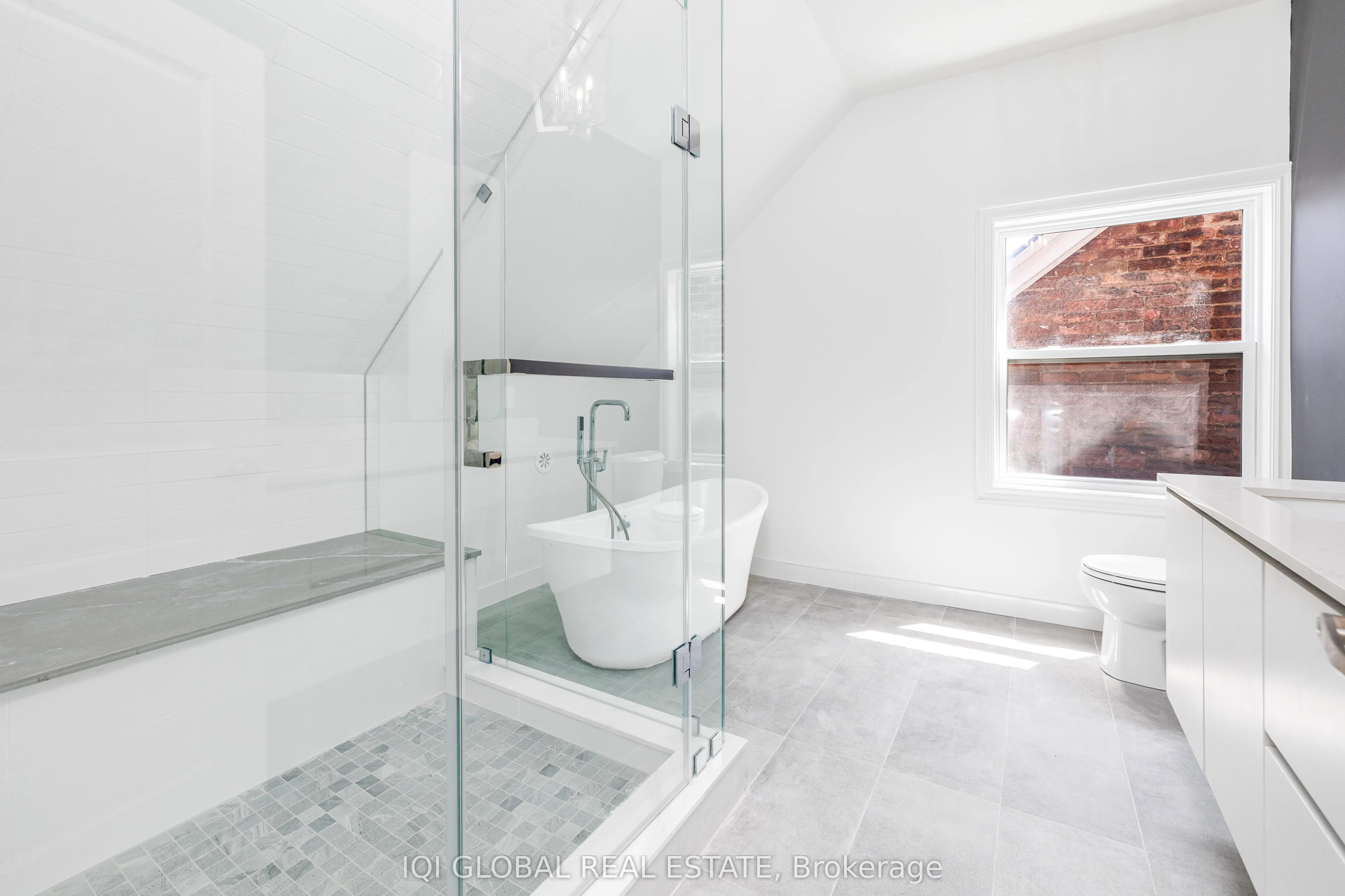 475 Ossington Avenue, #UpperFloor