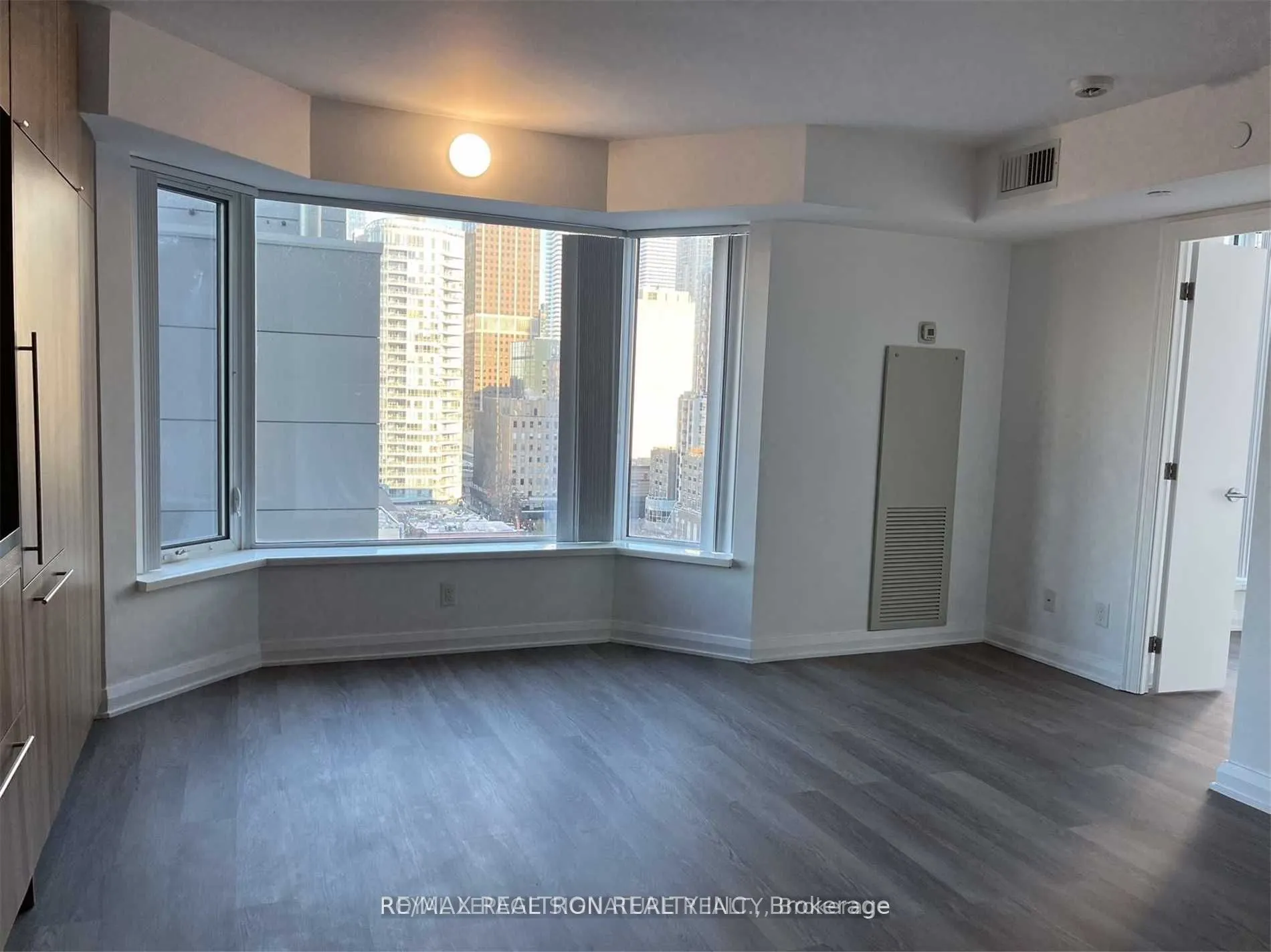 155 Yorkville Avenue, #1207