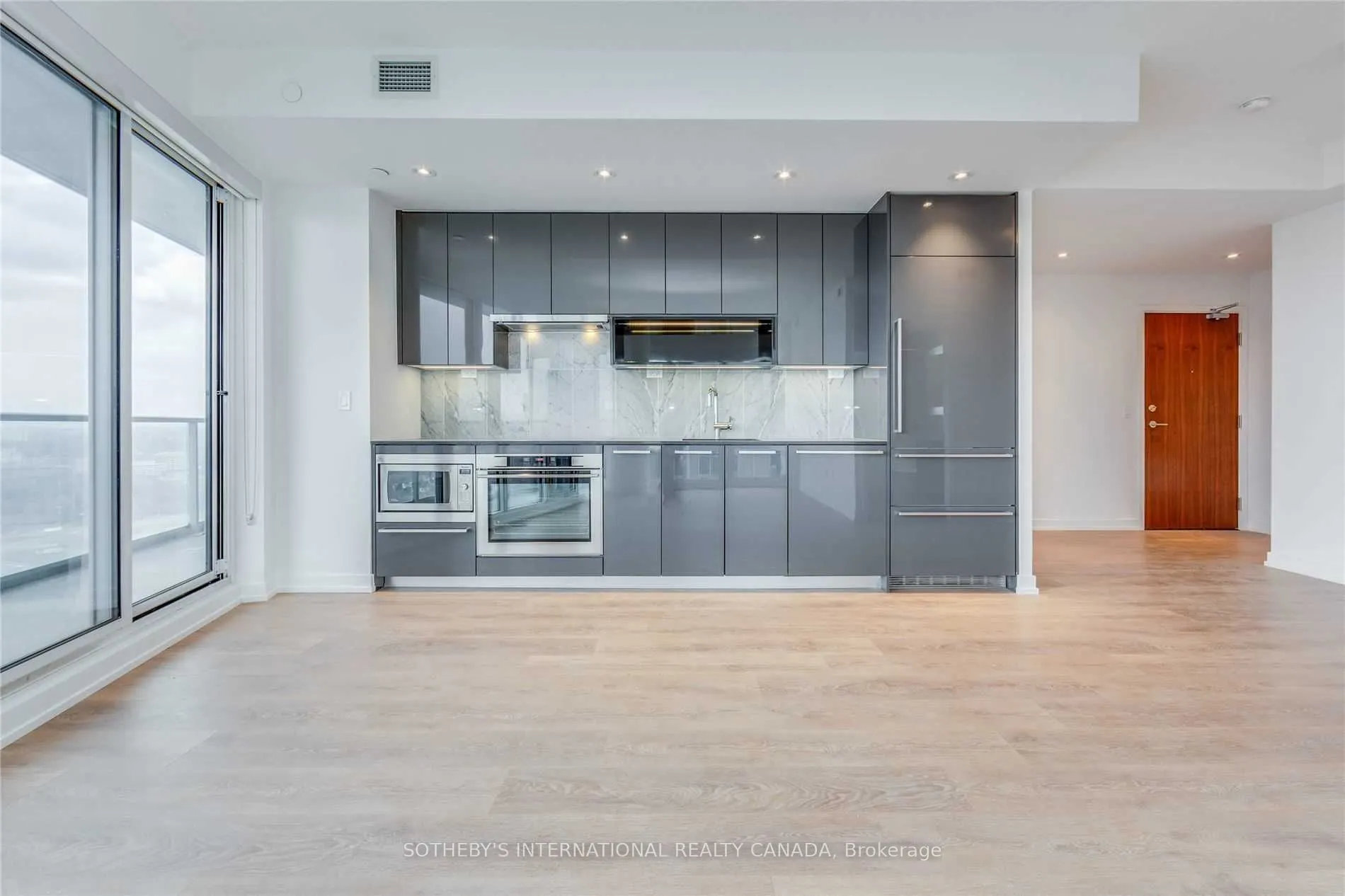 117 McMahon Drive, #3109