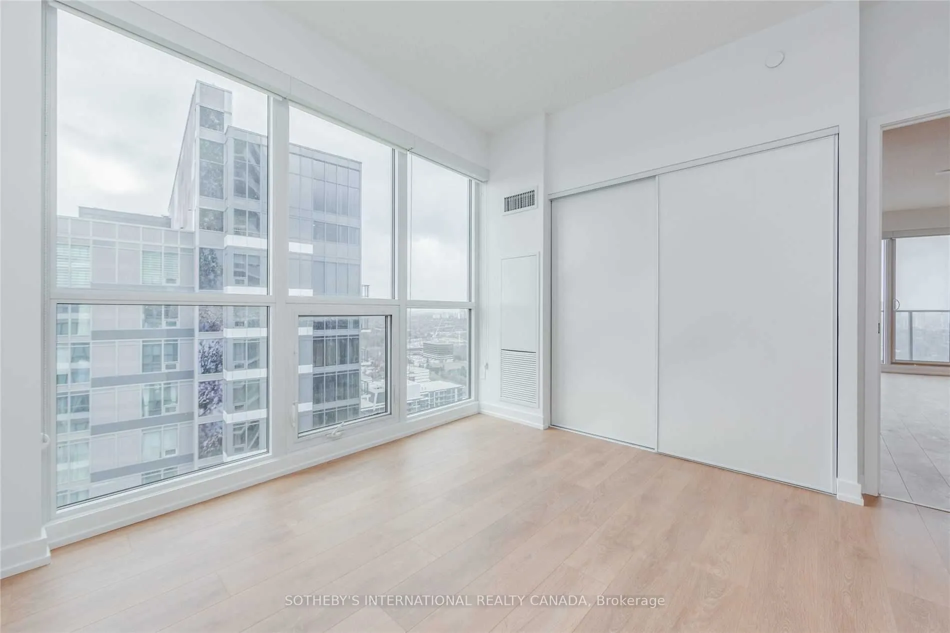 117 McMahon Drive, #3109