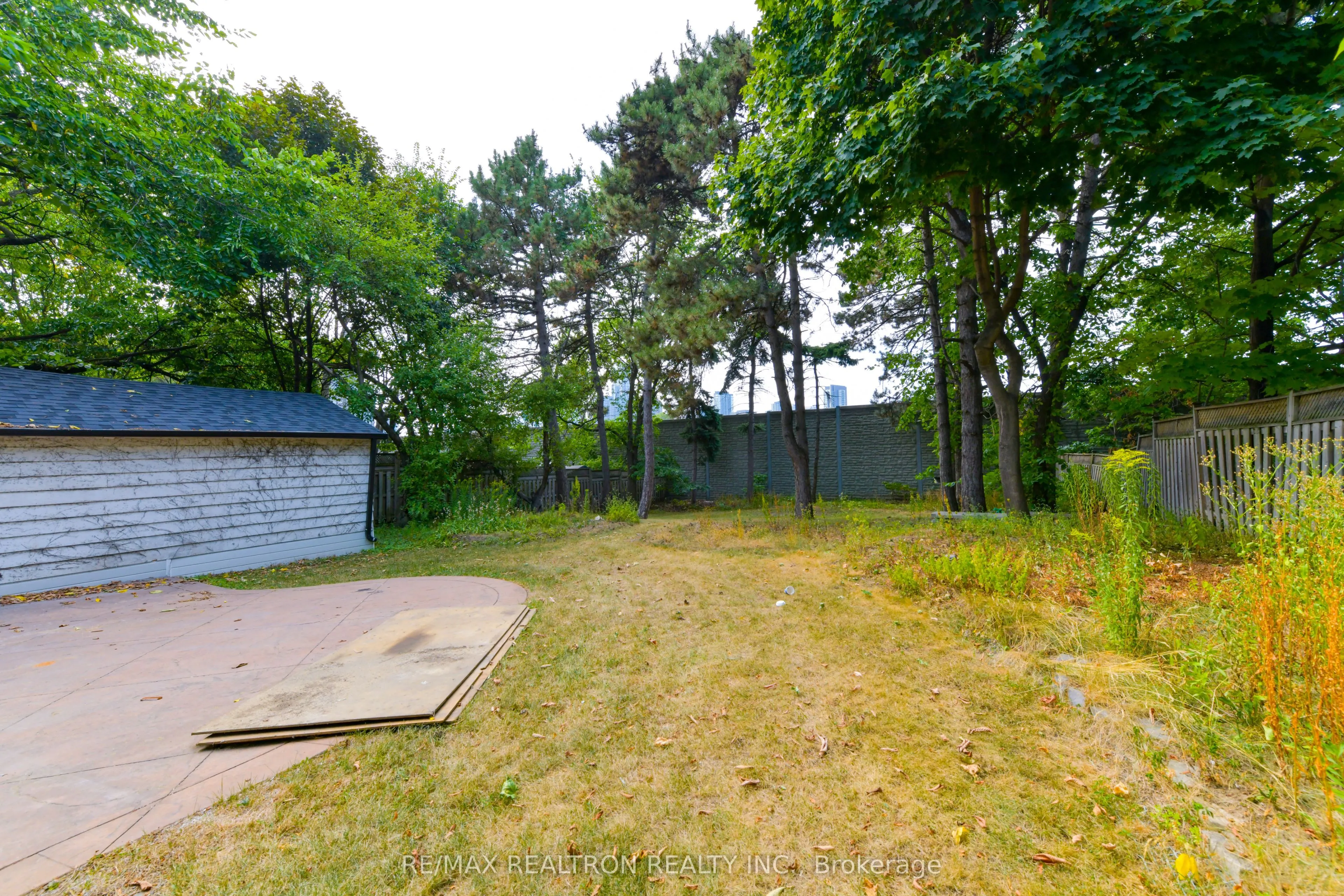 150 Upper Canada Drive