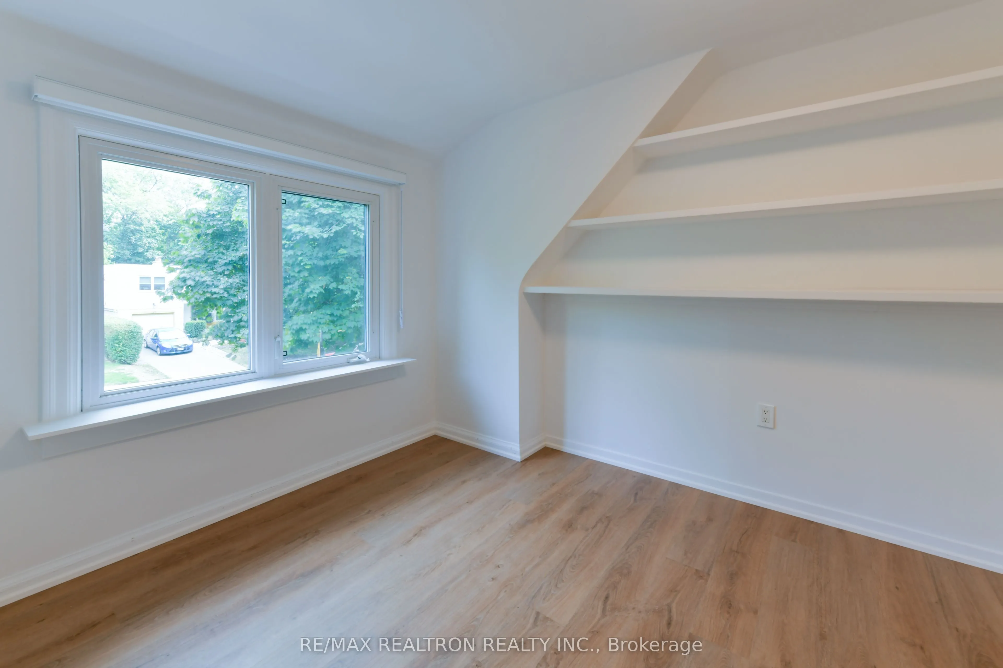 150 Upper Canada Drive