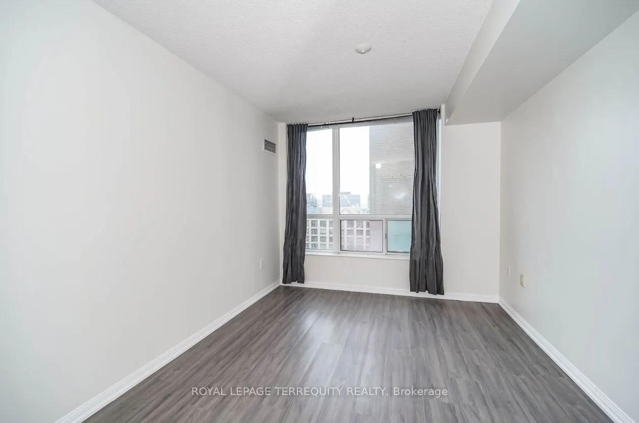 109 Front Street E, #912