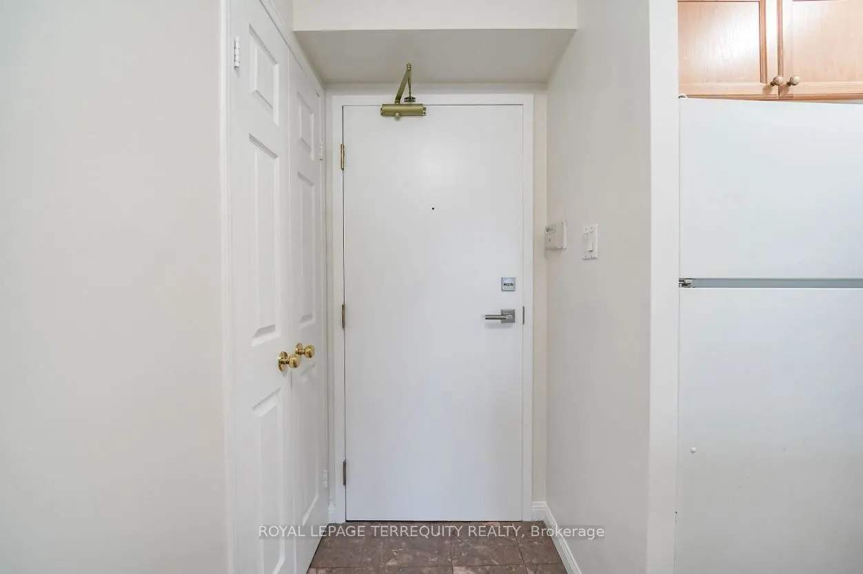 109 Front Street E, #912
