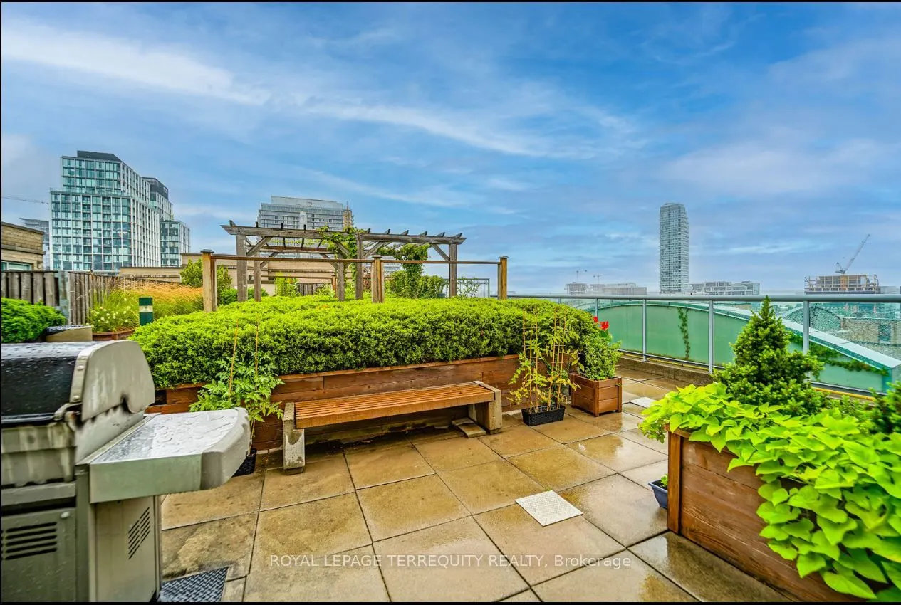 109 Front Street E, #912