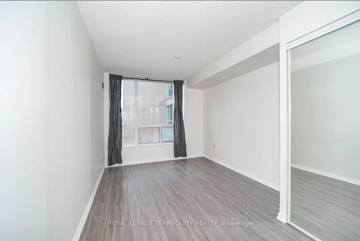109 Front Street E, #912