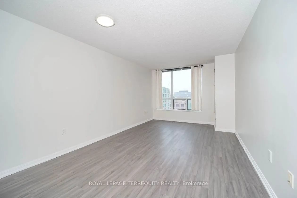109 Front Street E, #912