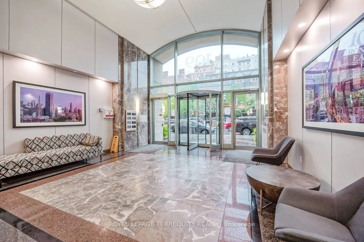 109 Front Street E, #912