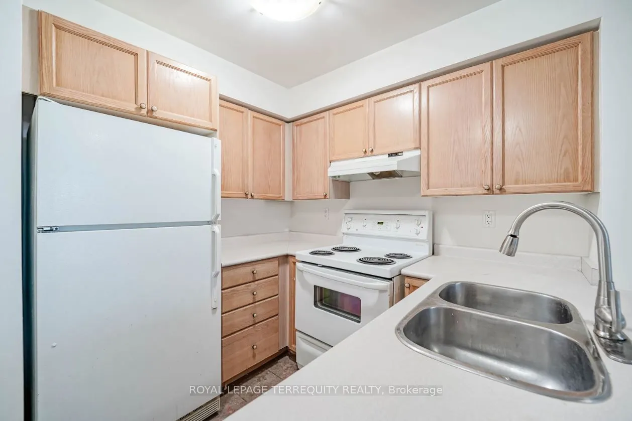 109 Front Street E, #912