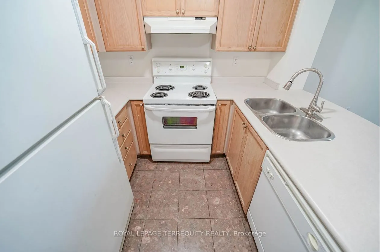 109 Front Street E, #912