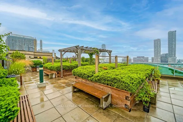 109 Front Street E, #912