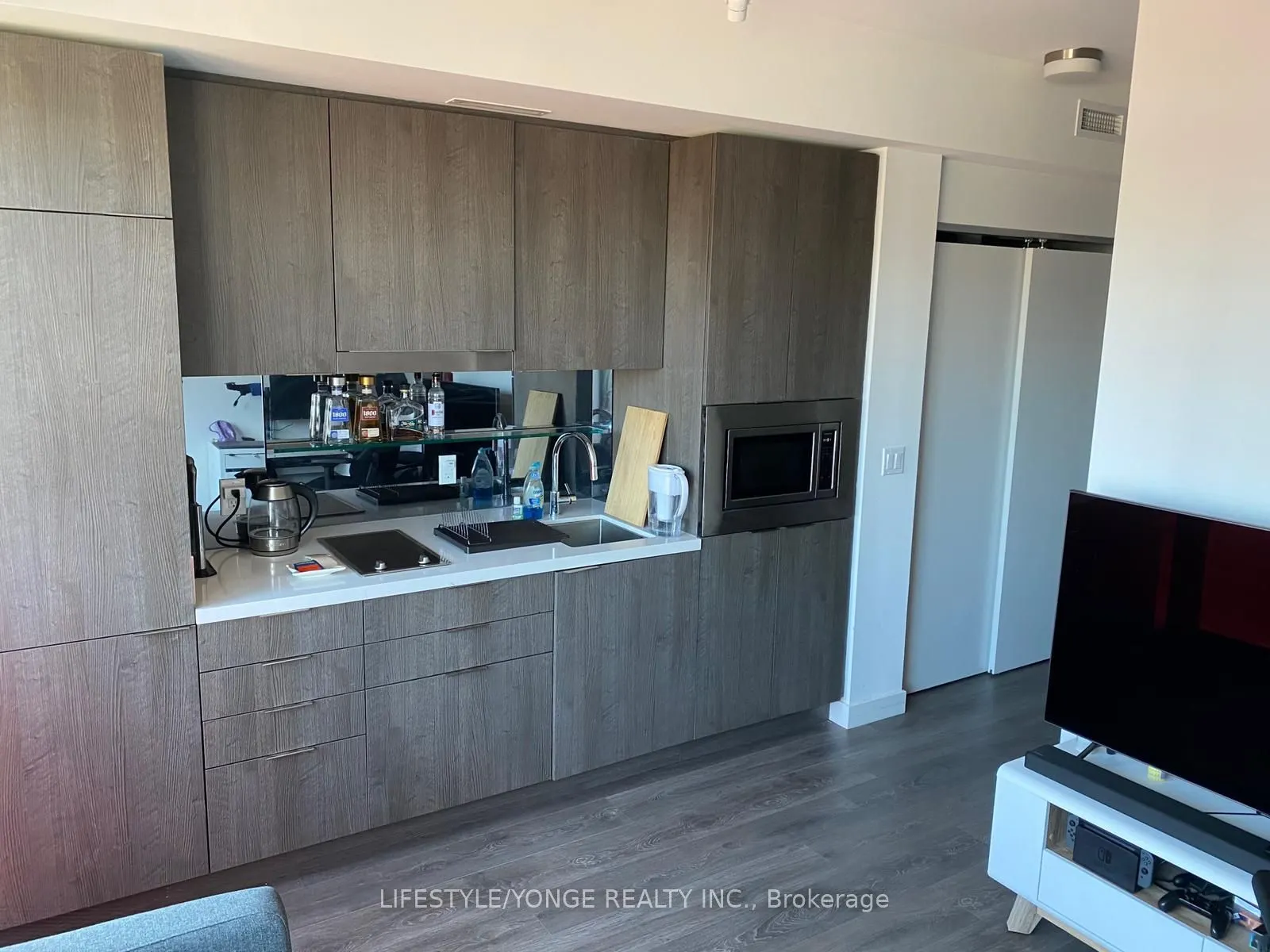 215 Queen Street W, #2110