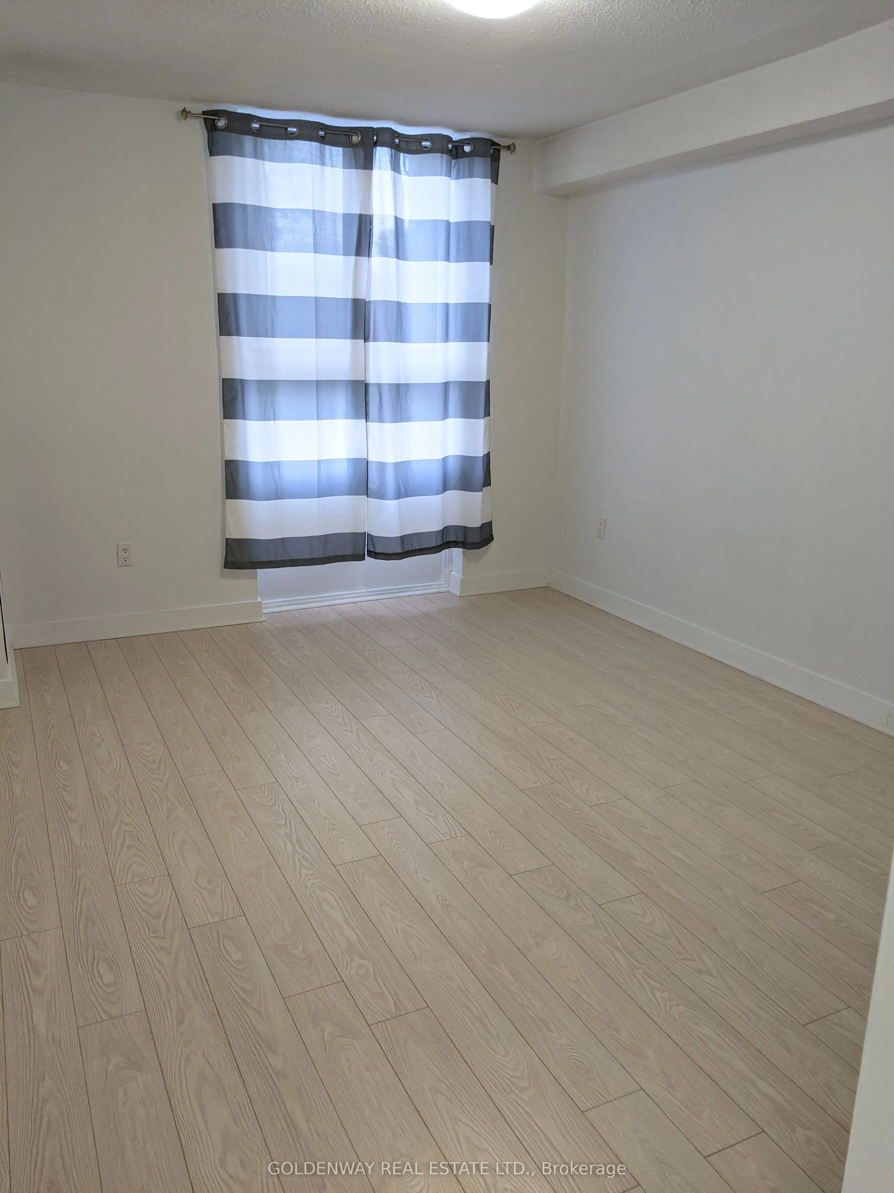 177 Linus Road, #402