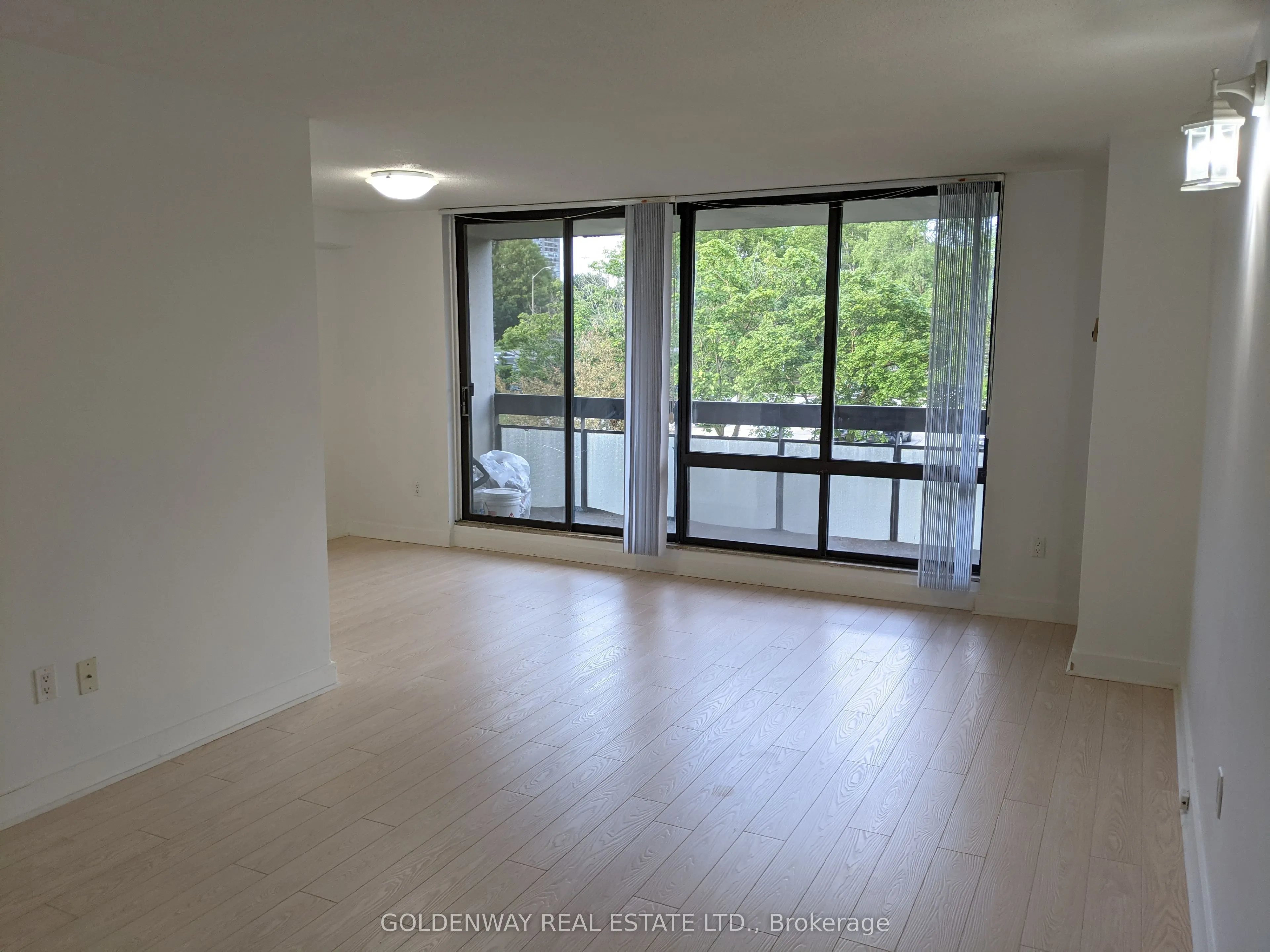 177 Linus Road, #402