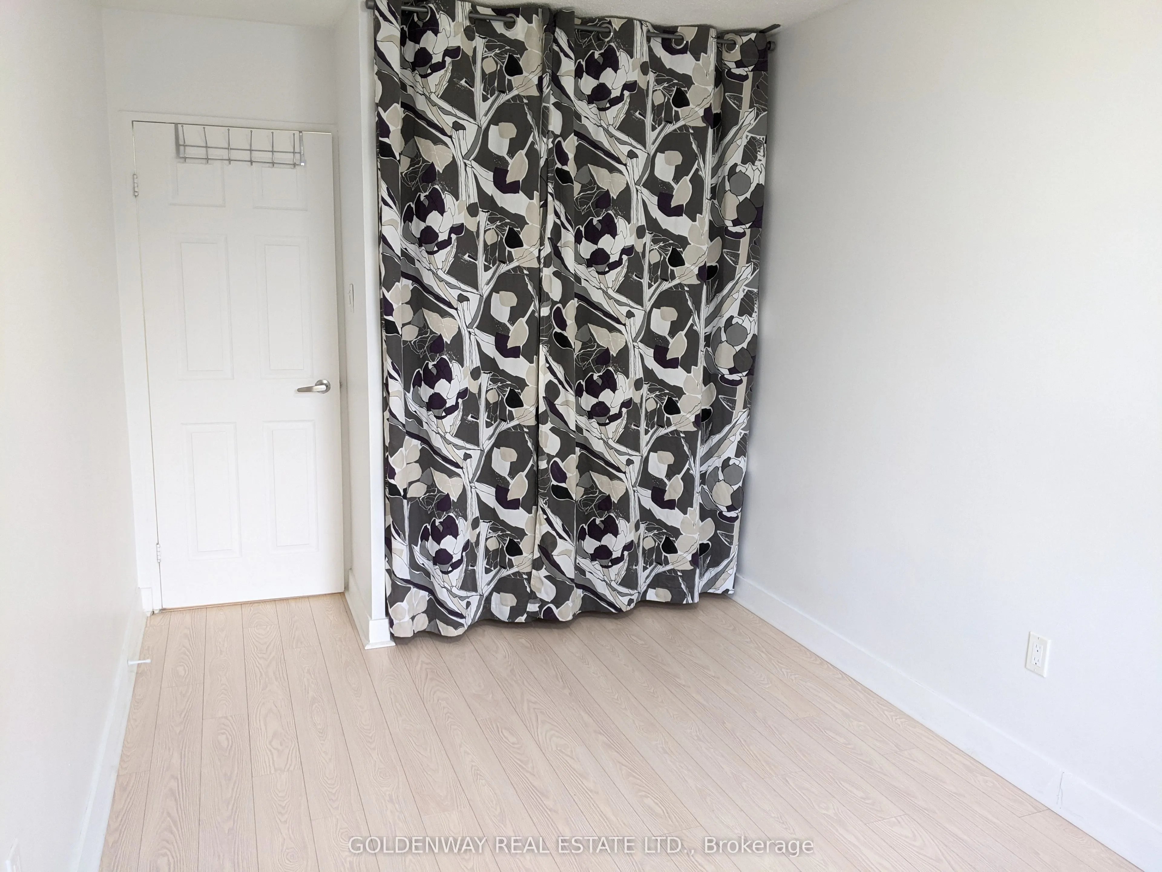 177 Linus Road, #402