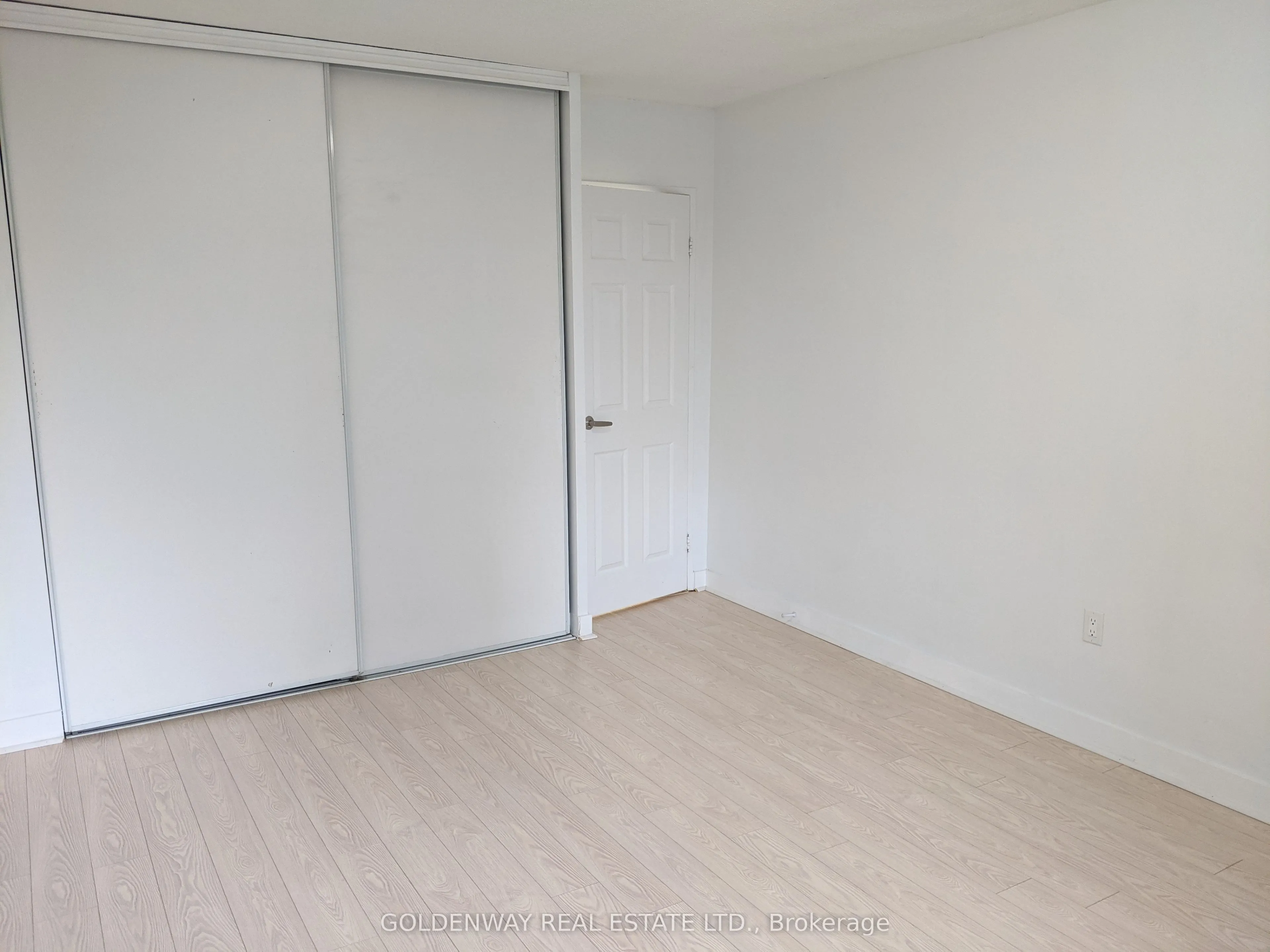 177 Linus Road, #402
