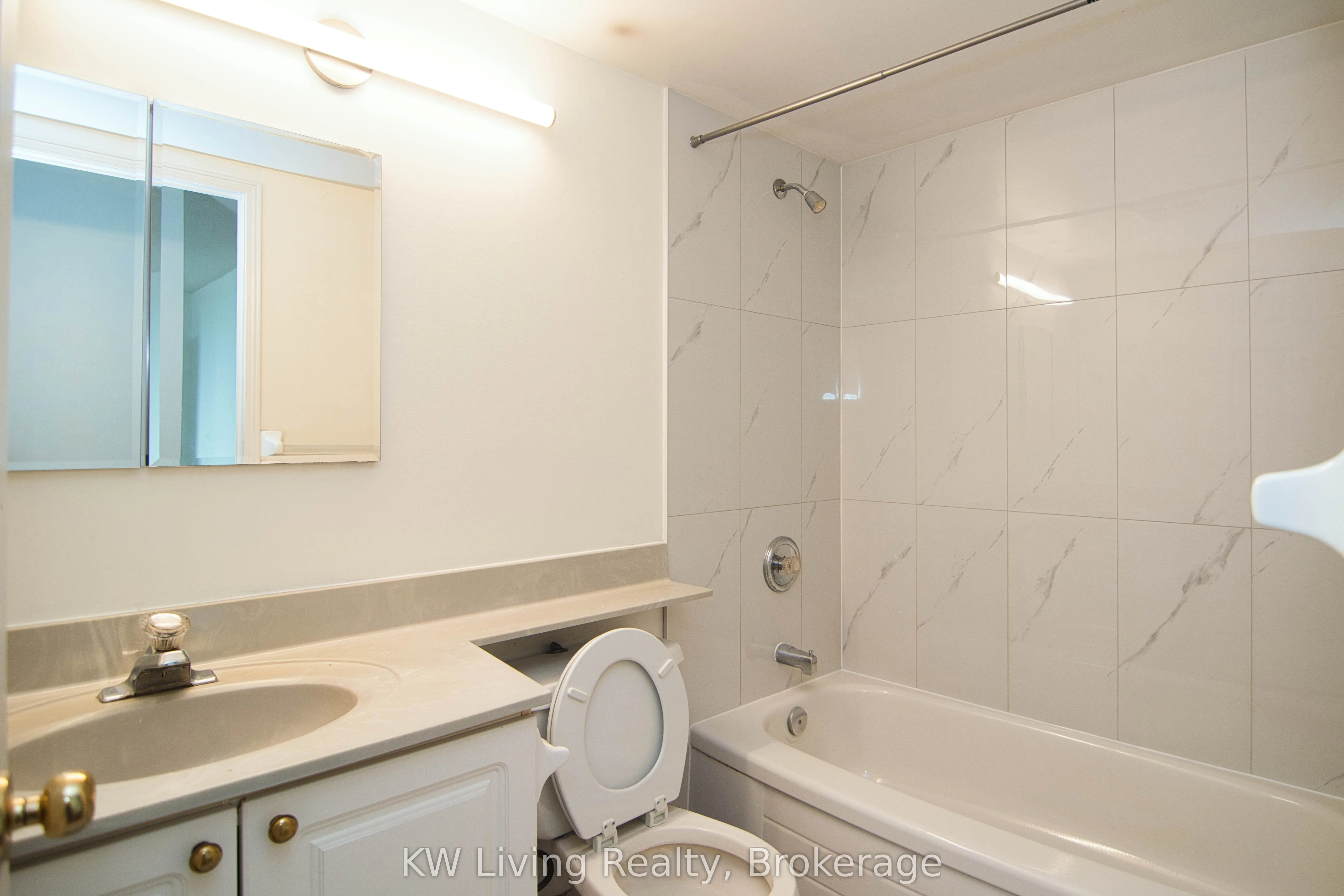 8 Pemberton Avenue, #1008