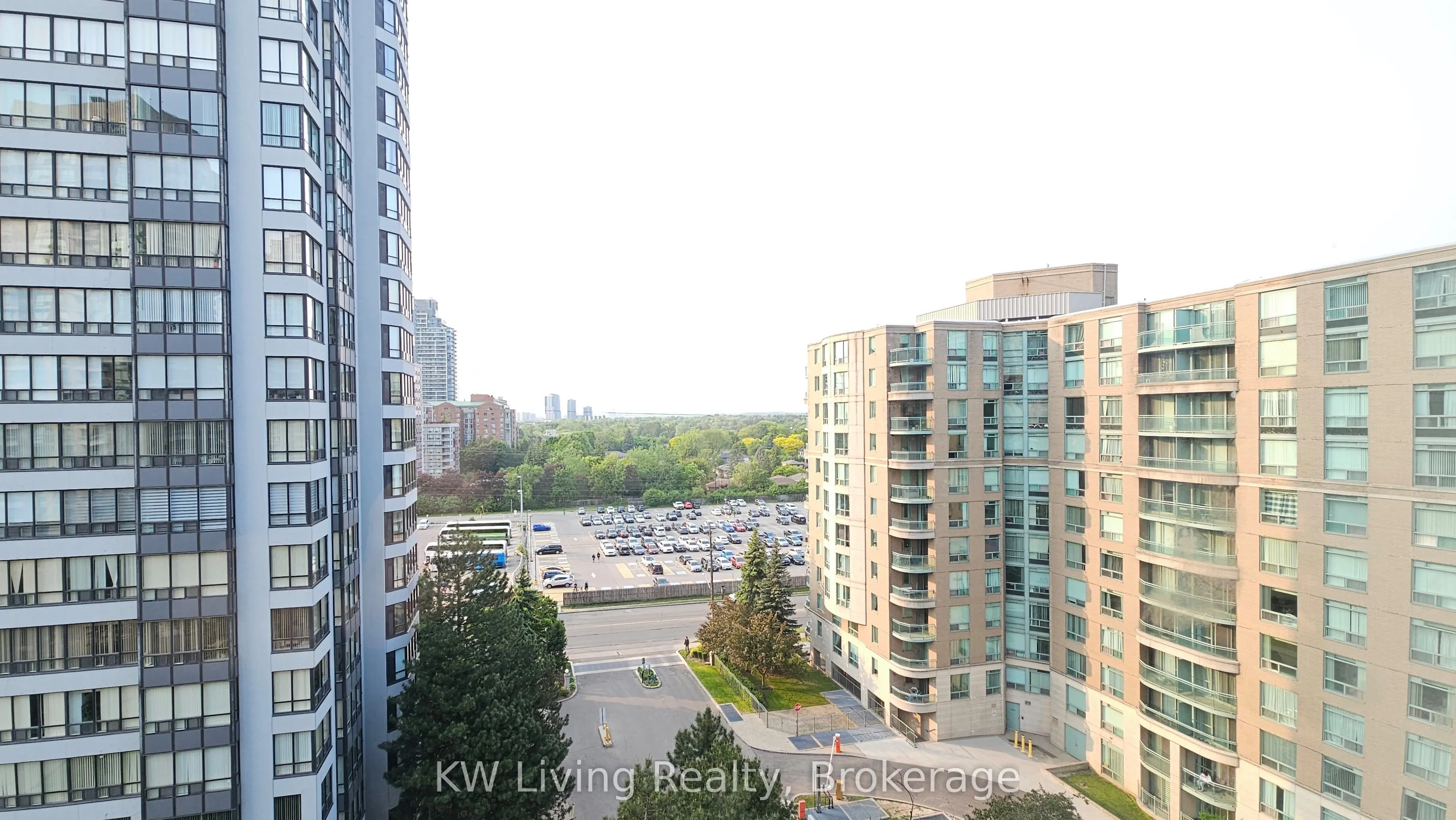 8 Pemberton Avenue, #1008