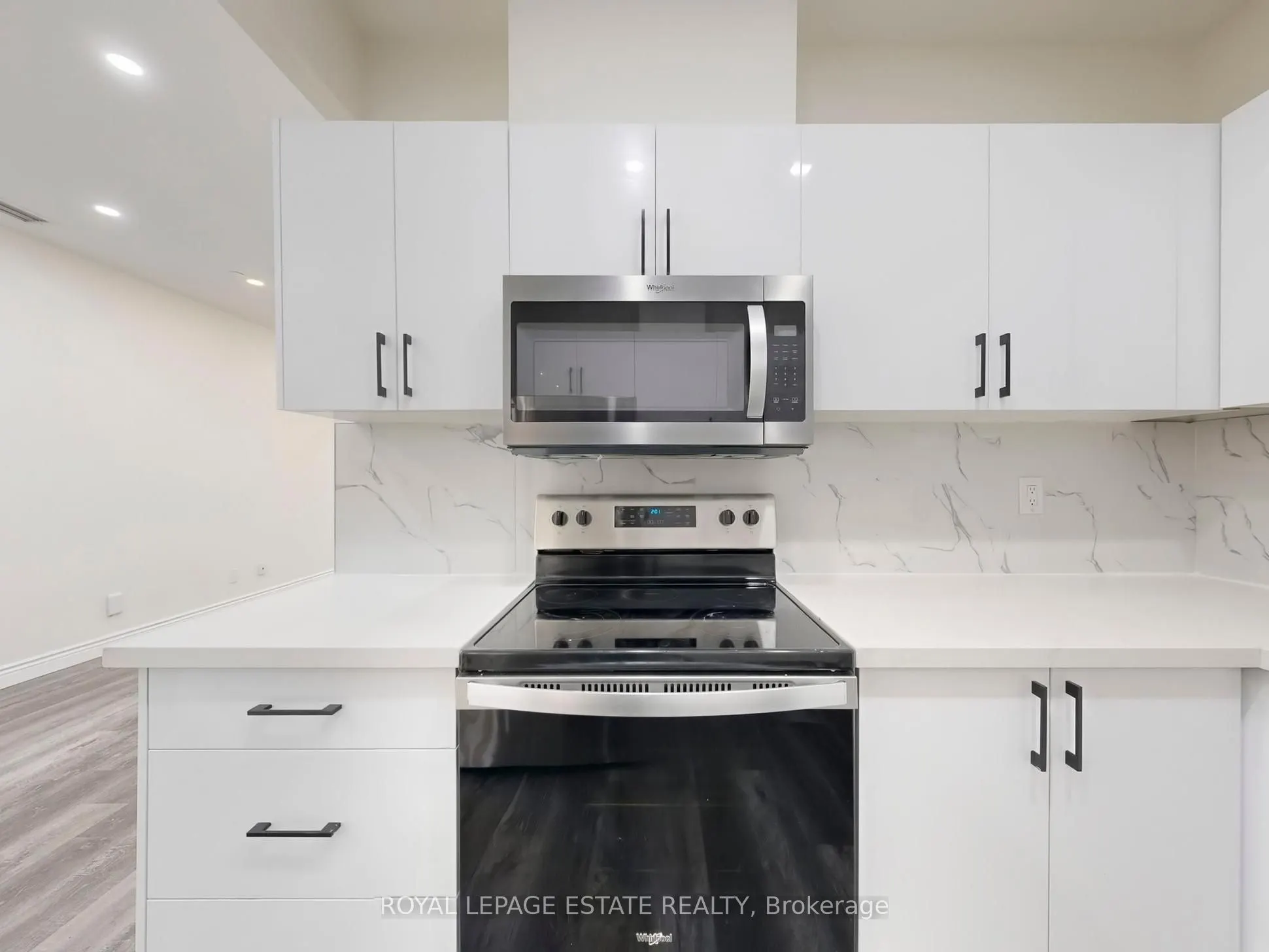 393 King Street W, #607