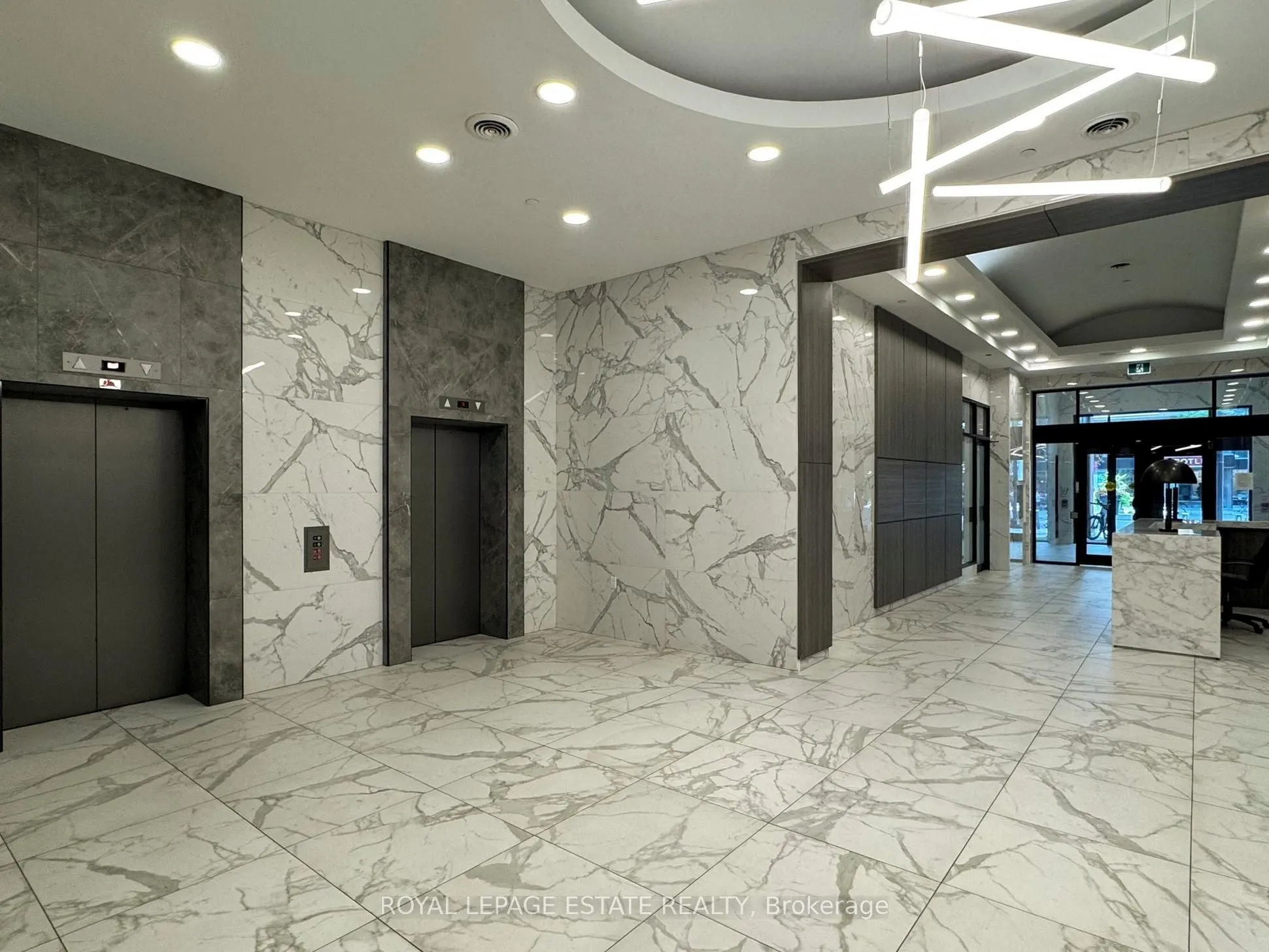 393 King Street W, #607