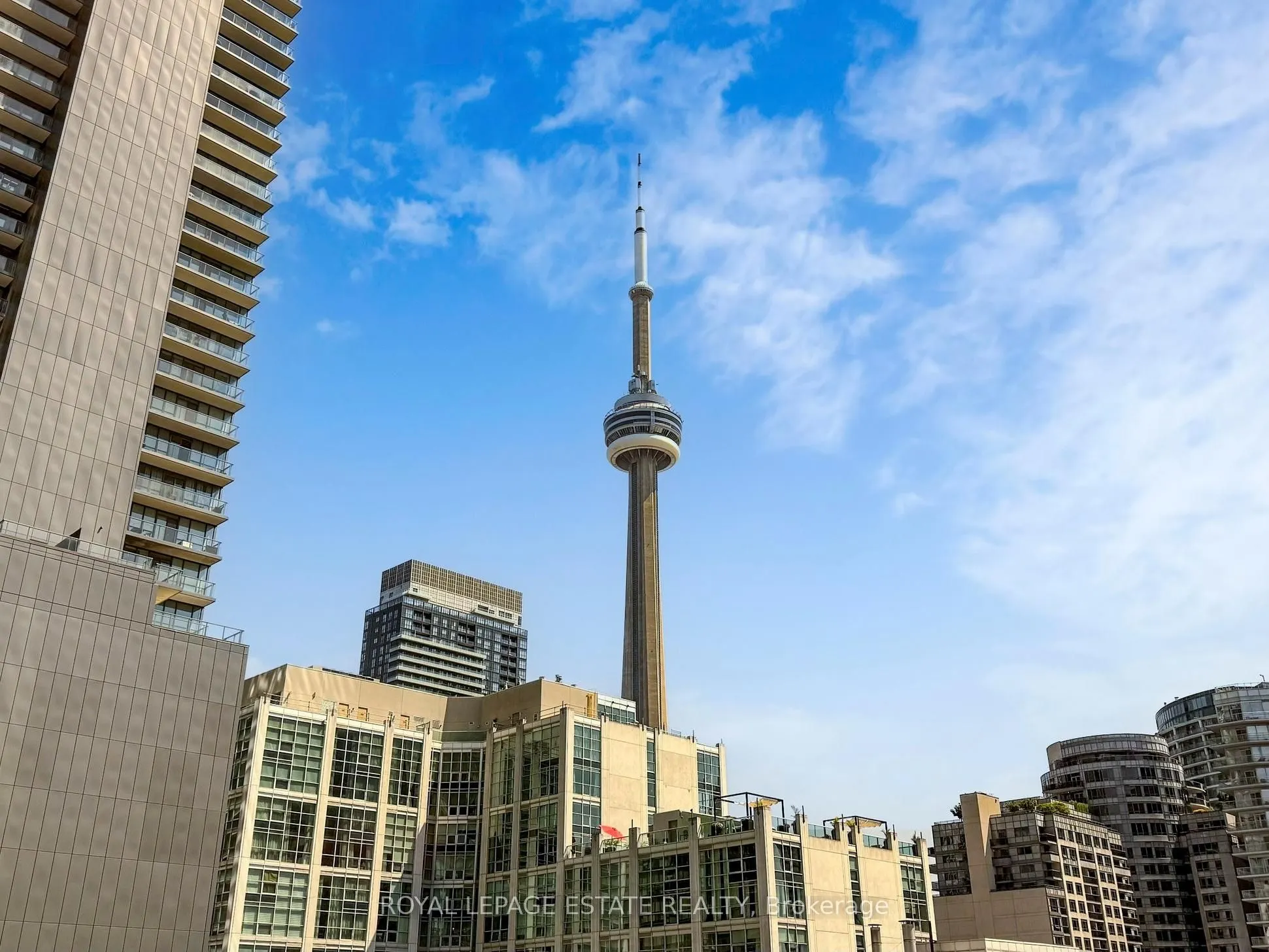 393 King Street W, #607