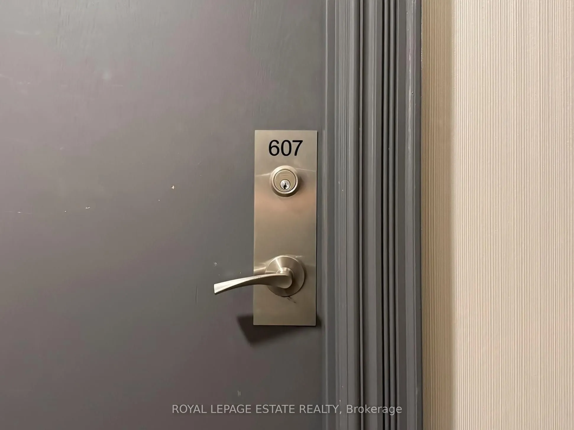 393 King Street W, #607