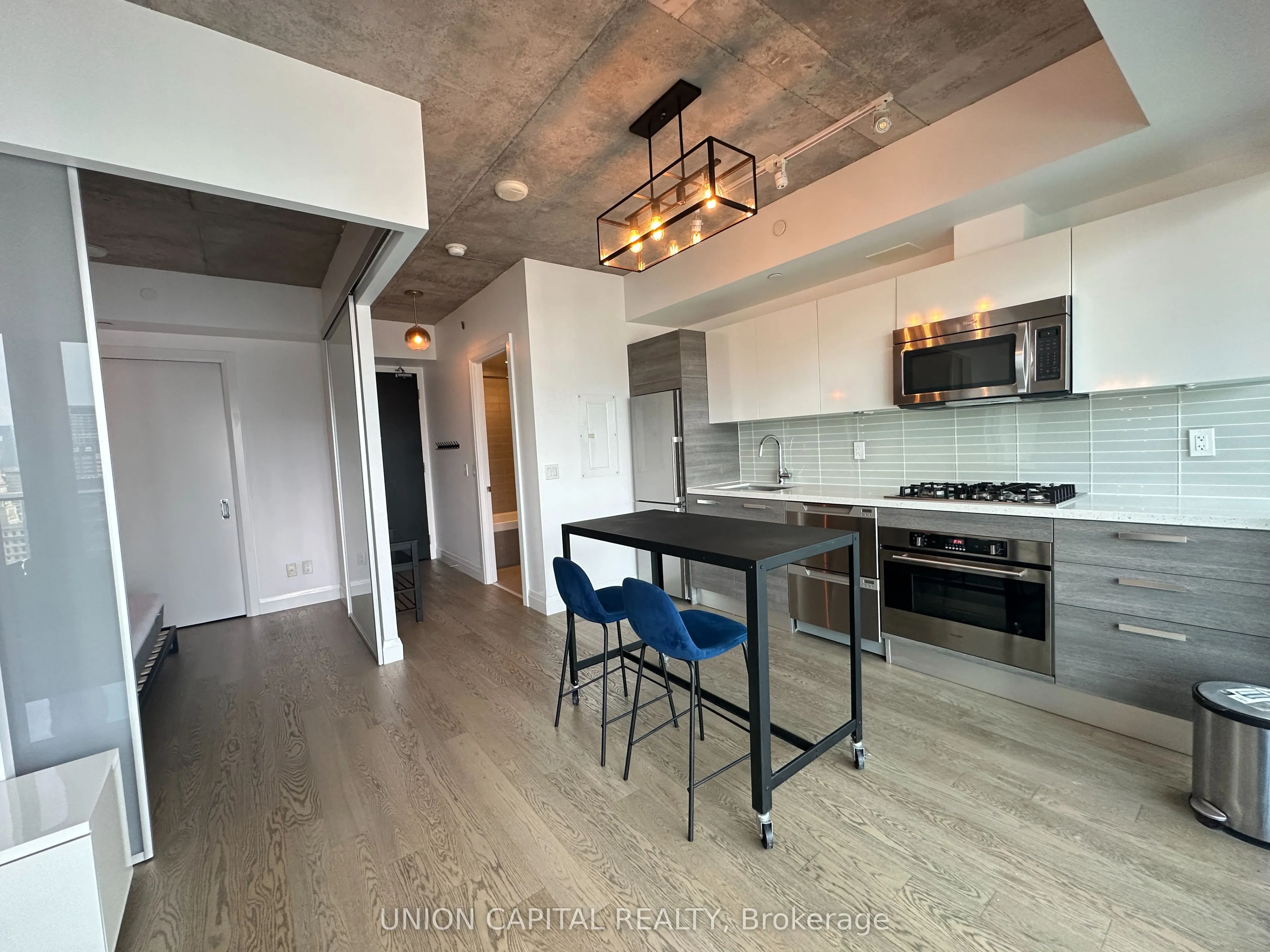 224 King Street W, #2902