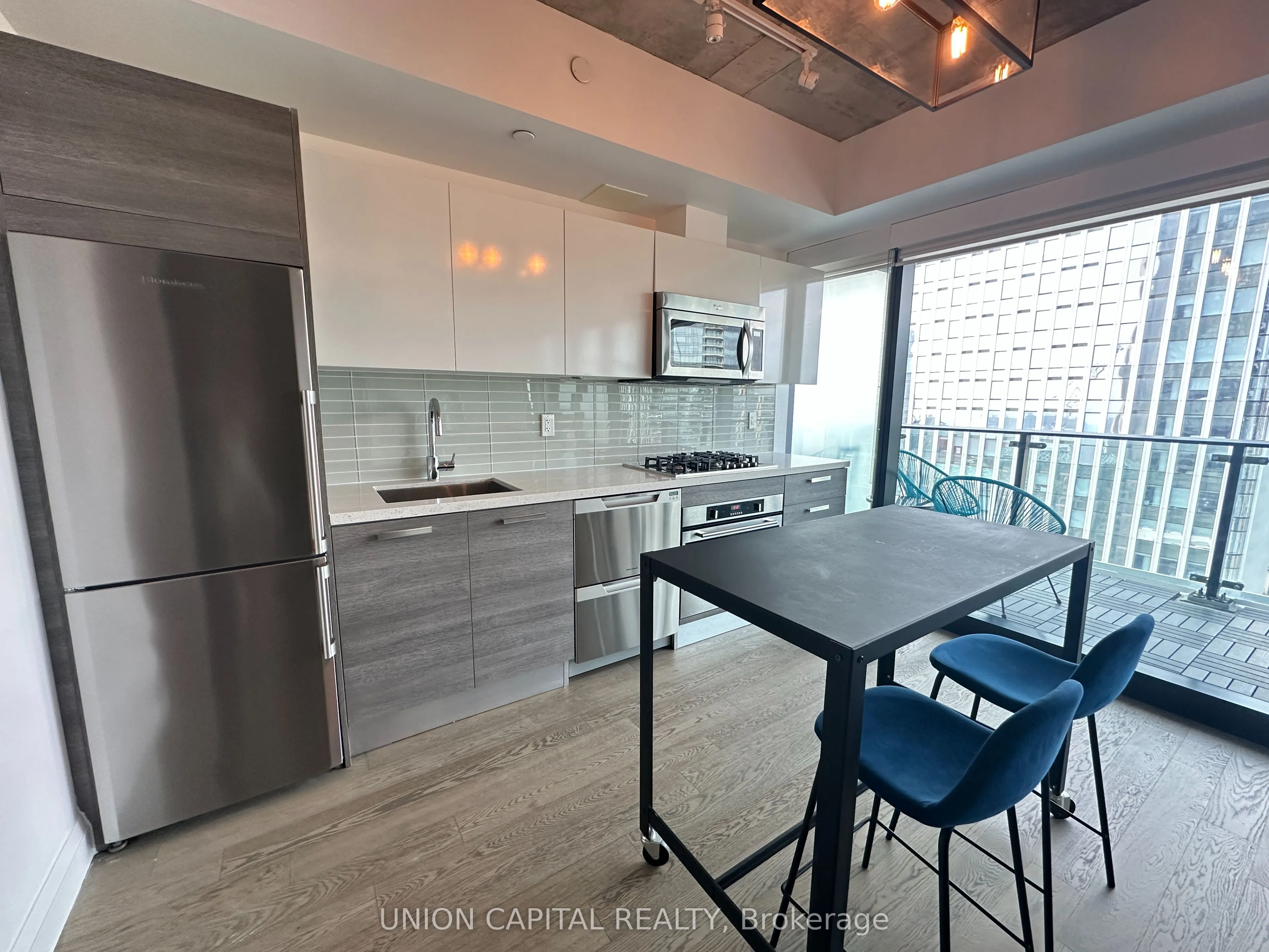 224 King Street W, #2902